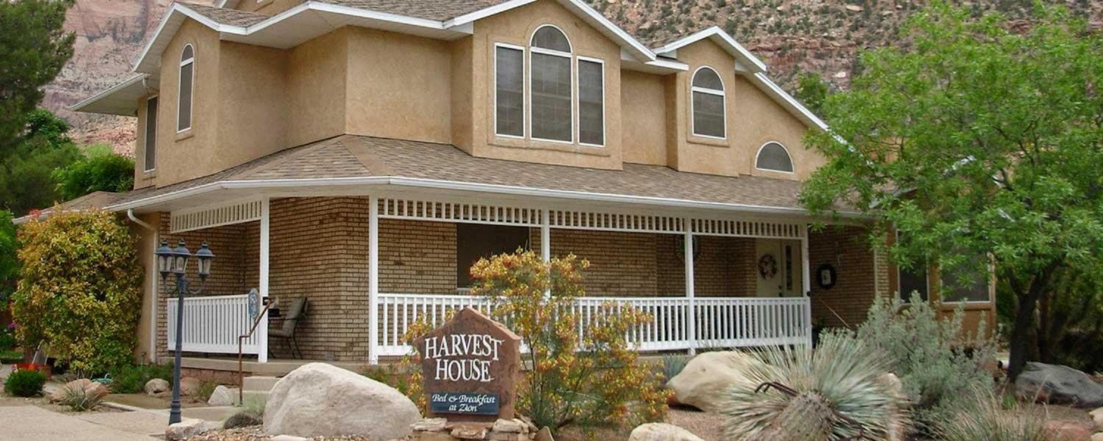 Harvest House Inn