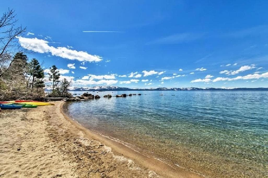 Lv12: luxury villa walk to the Beach