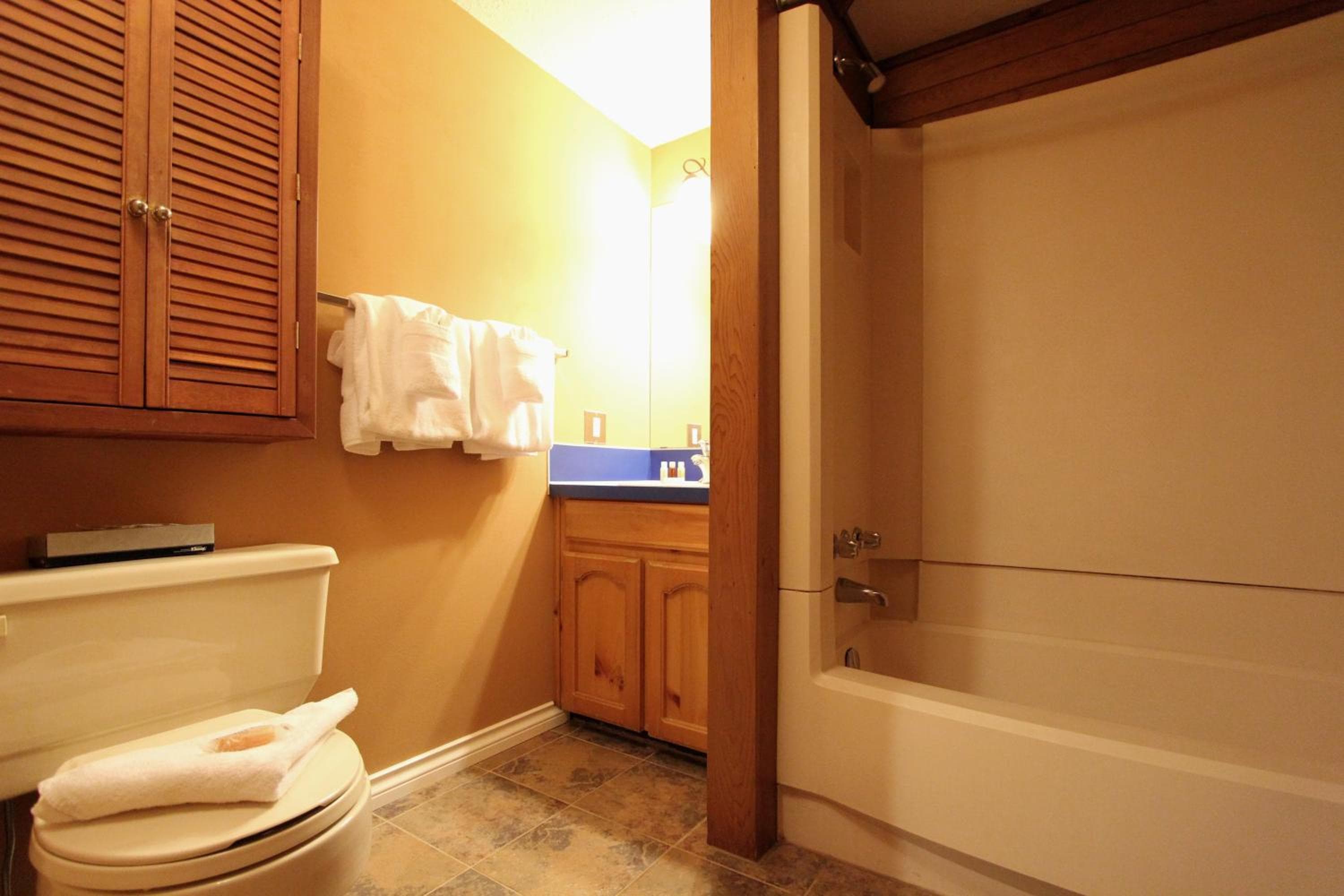 Rainbow Suites by Whistler Retreats