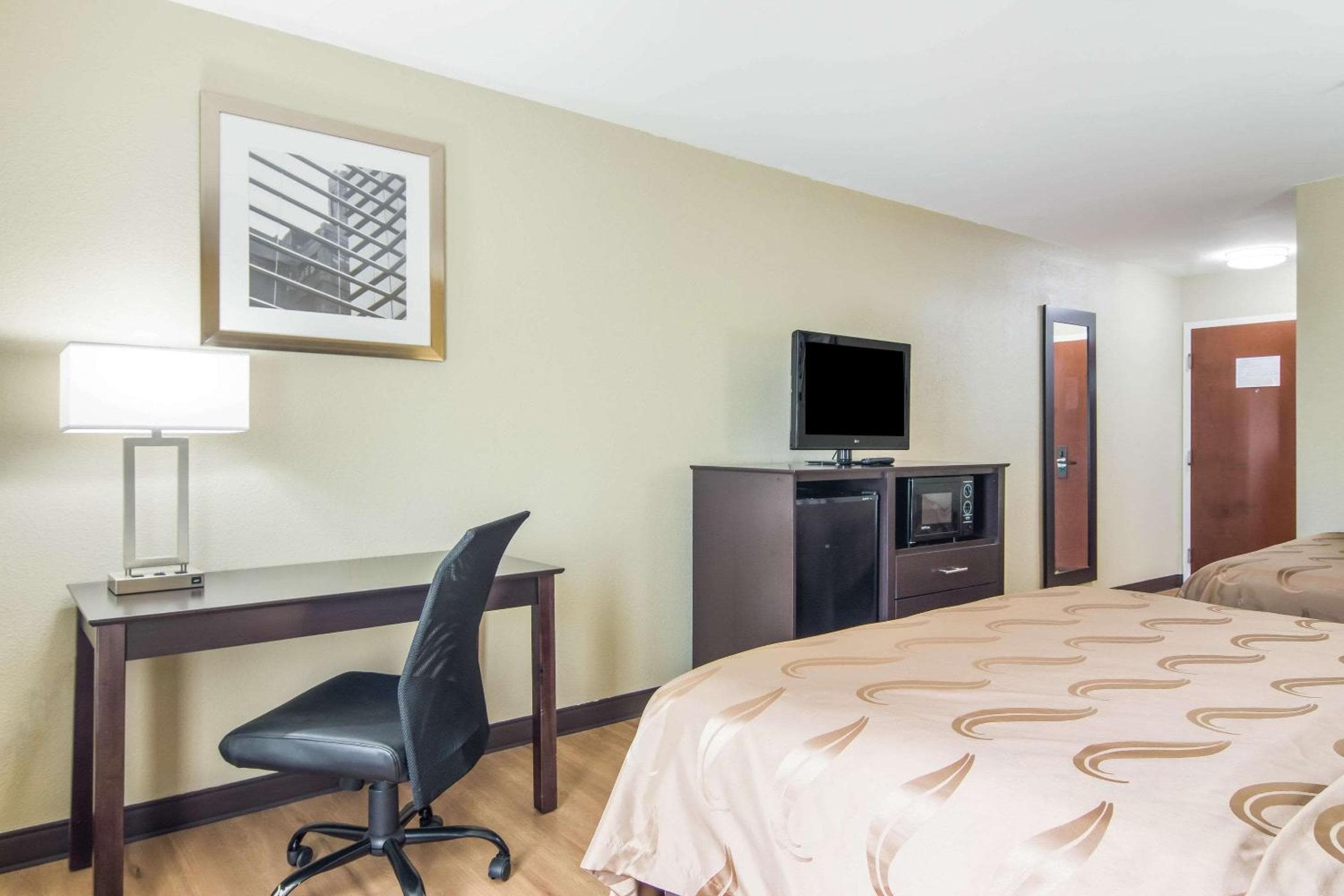 Quality Inn & Suites Canton, GA