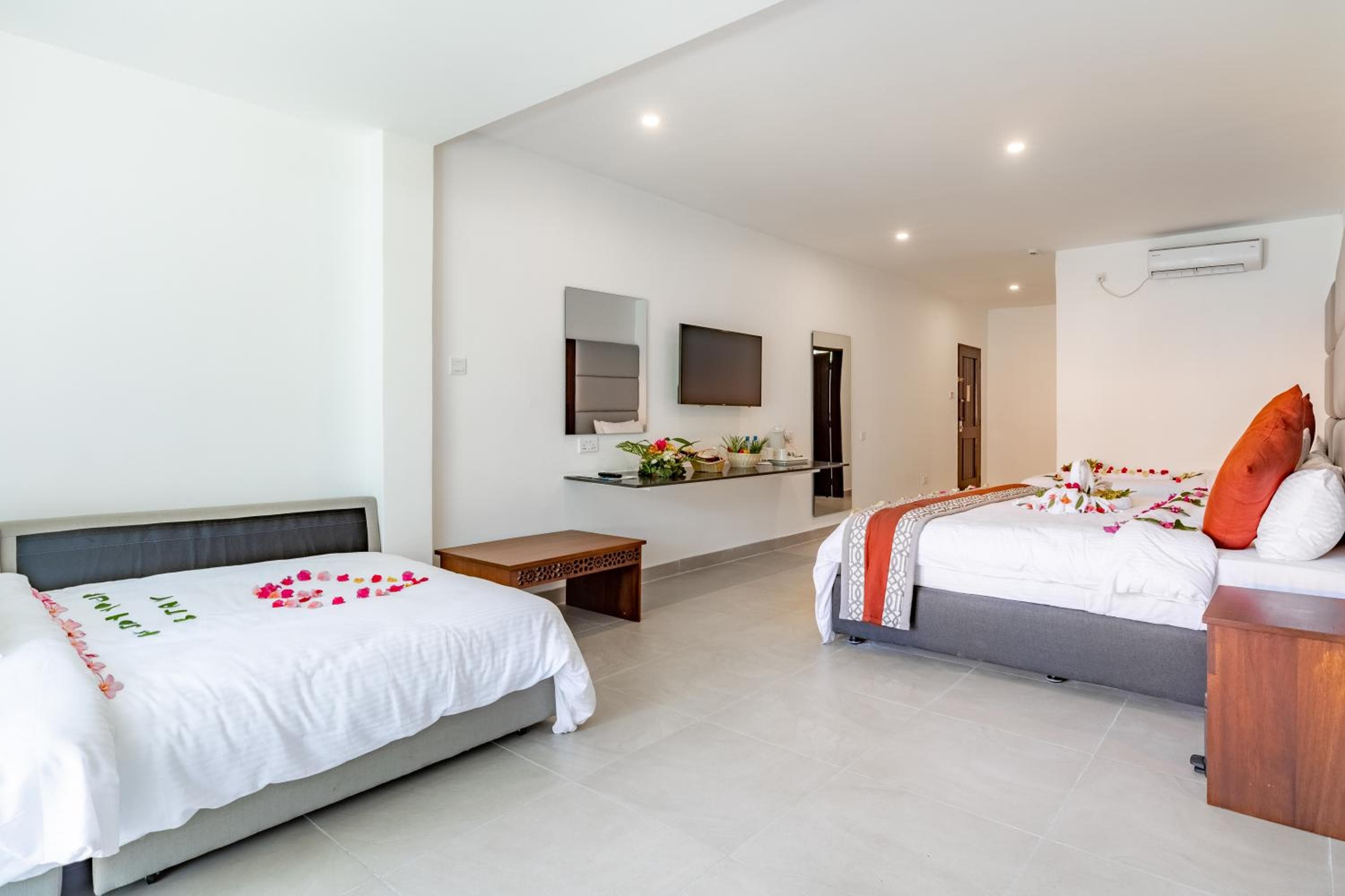 Southern Palms Beach Resort