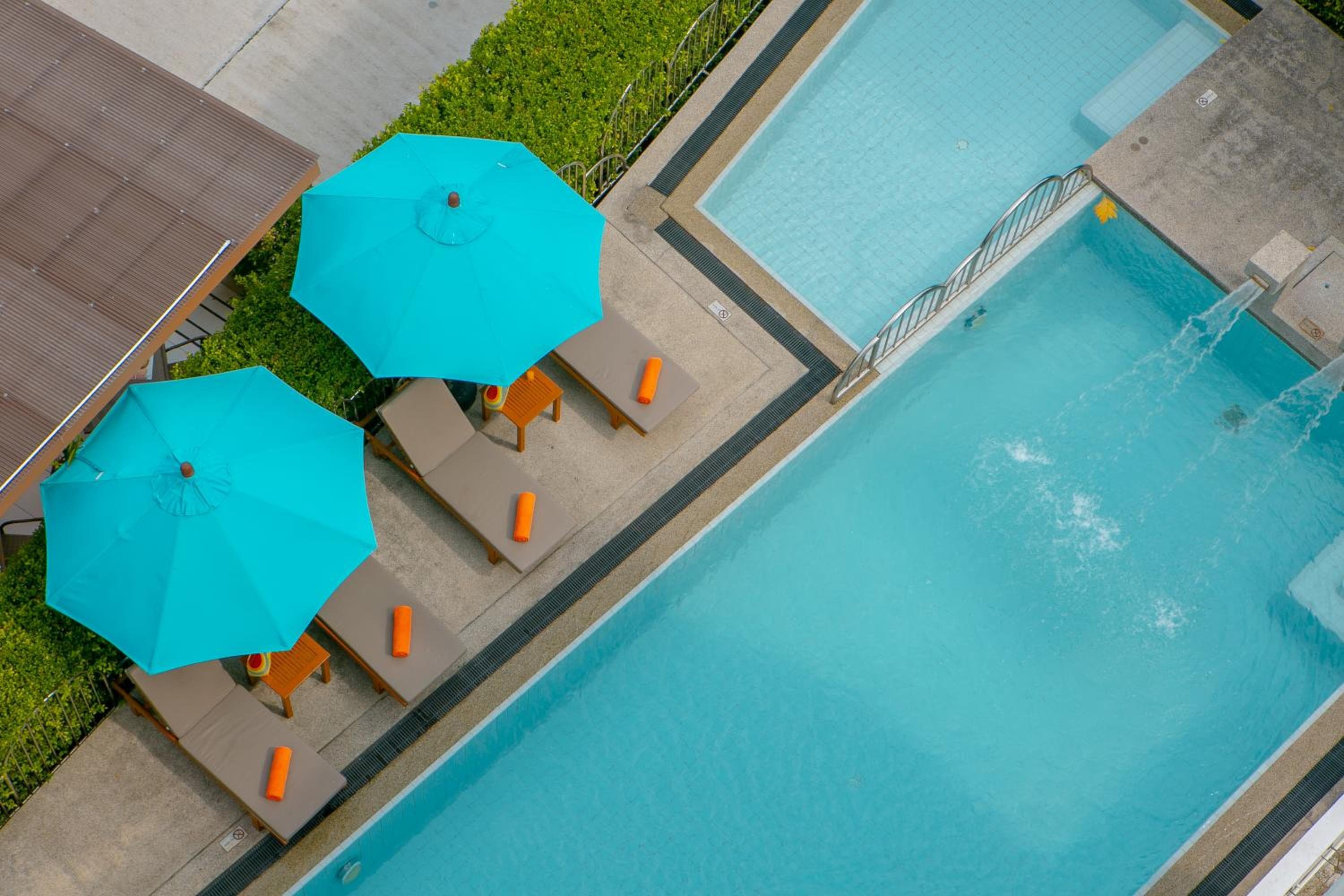 Recenta Suite Phuket Suanluang