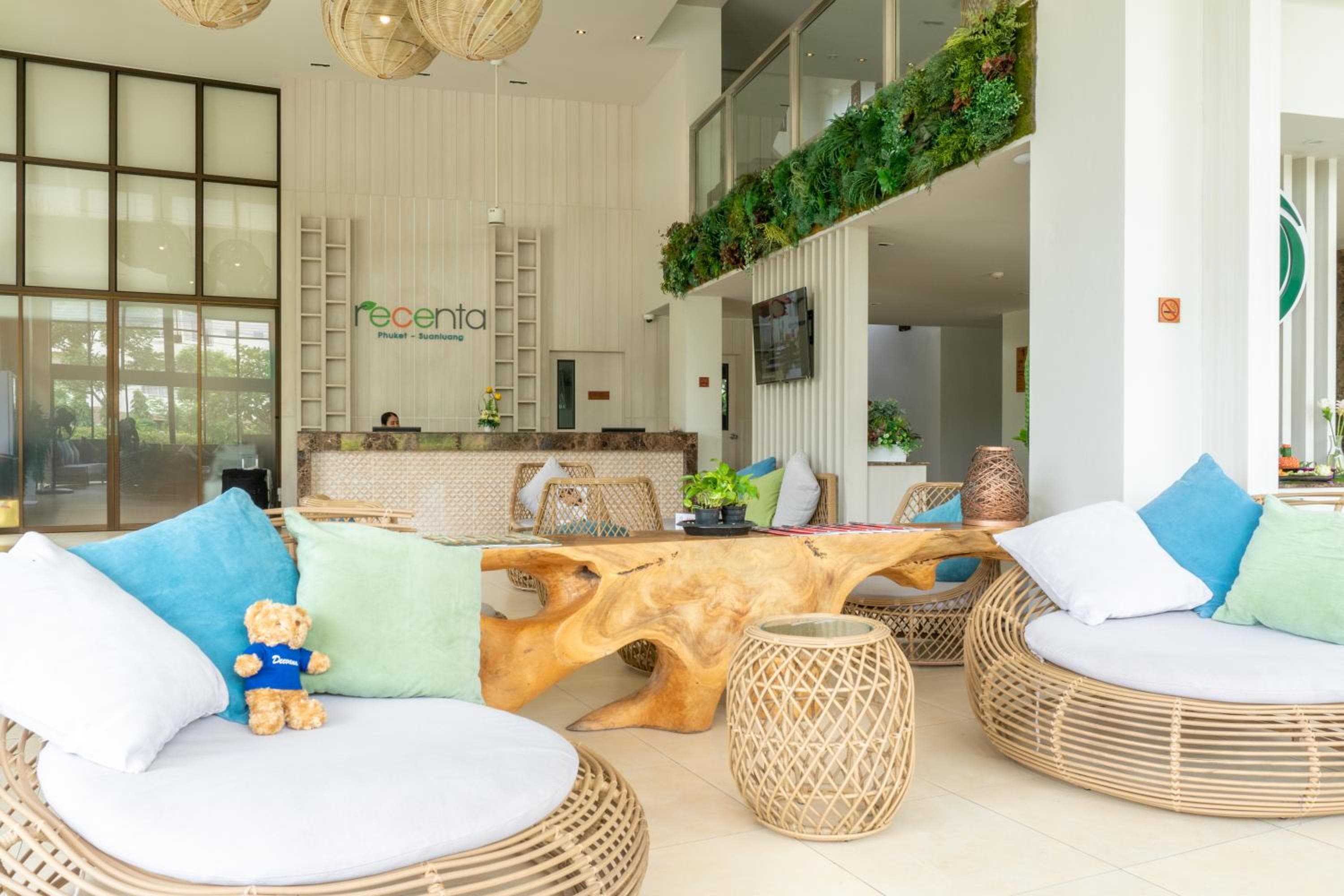 Recenta Phuket Suanluang by Deevana