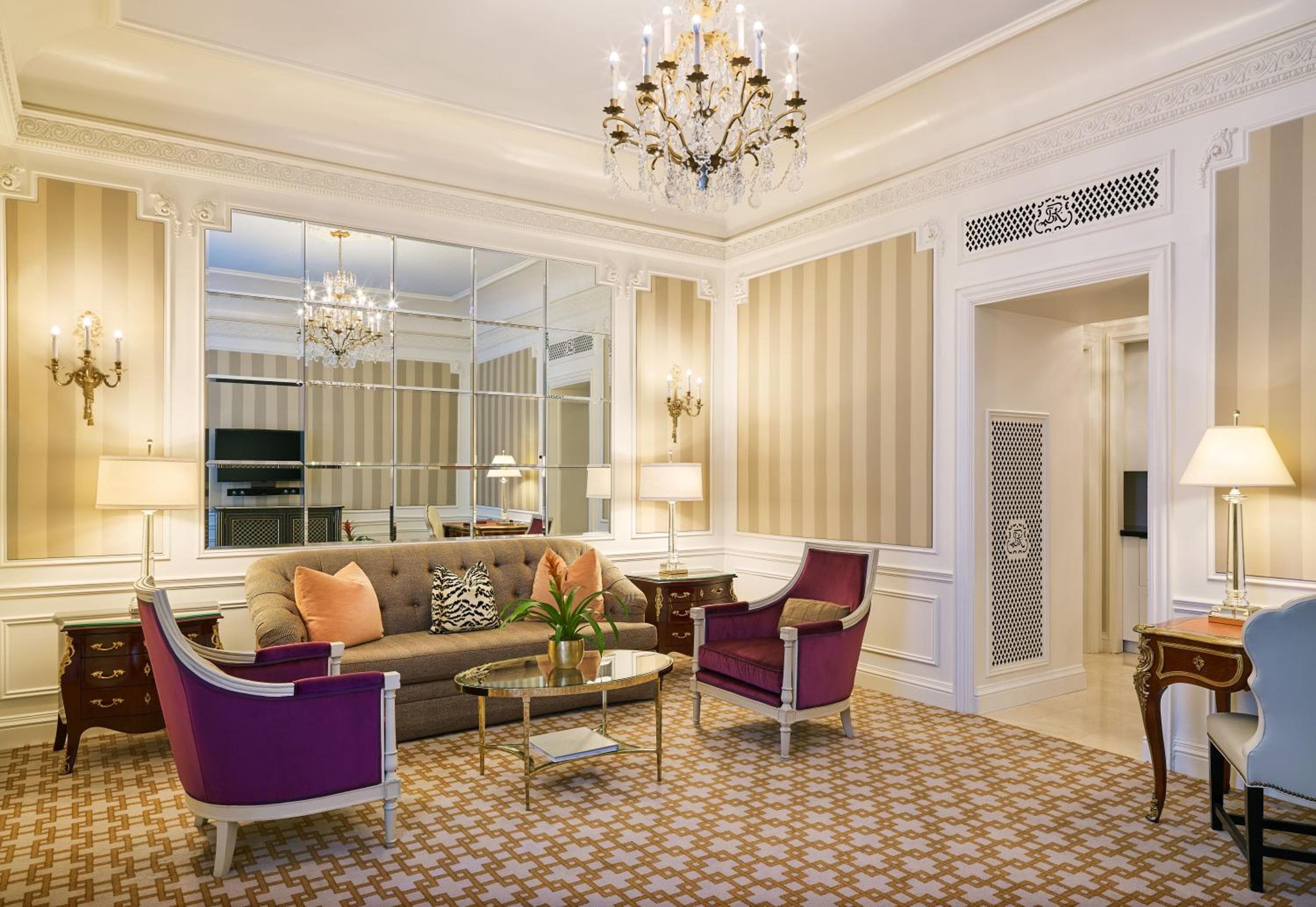 5th & 55th Residence Club