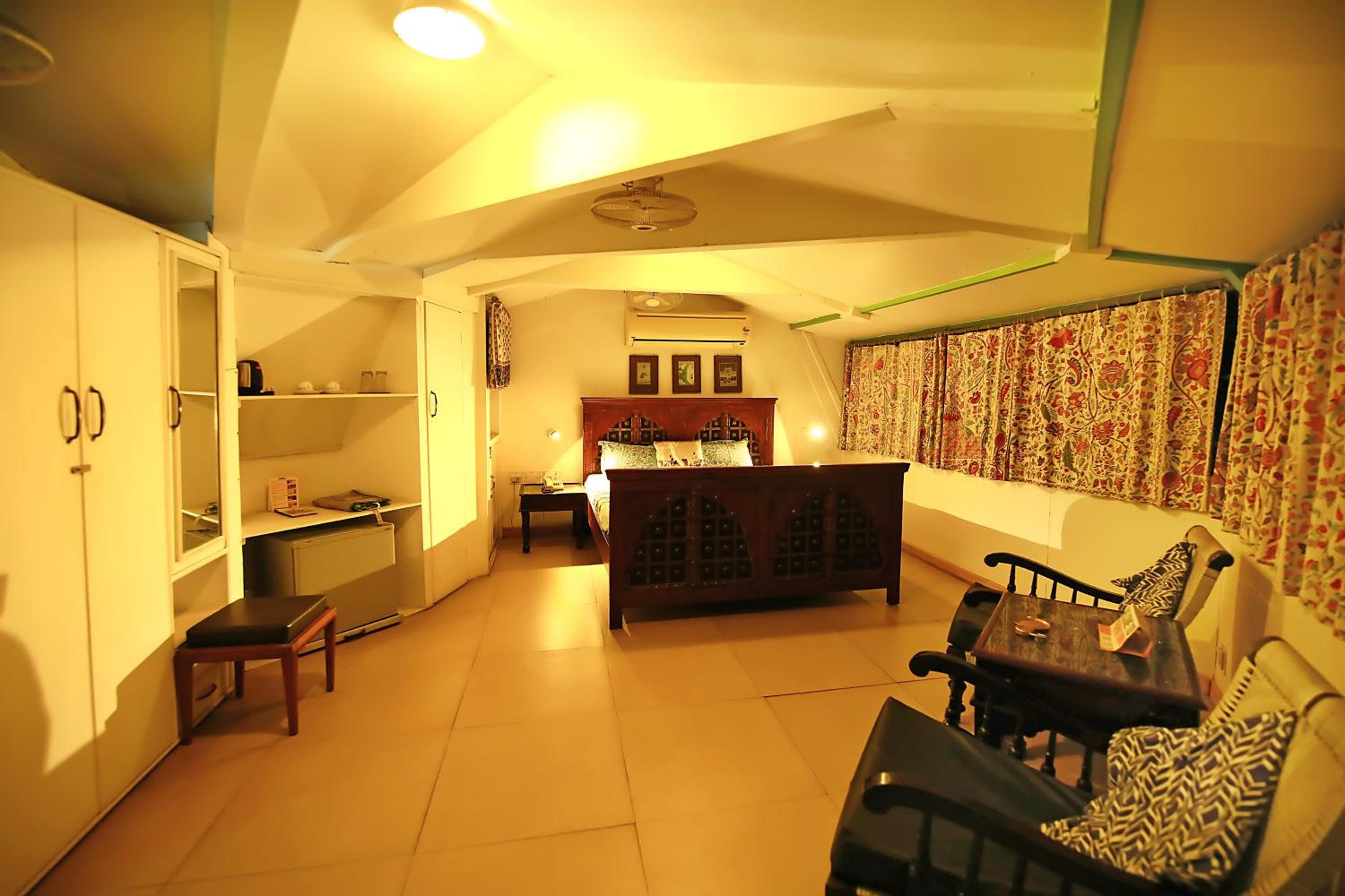 Jaipur Inn