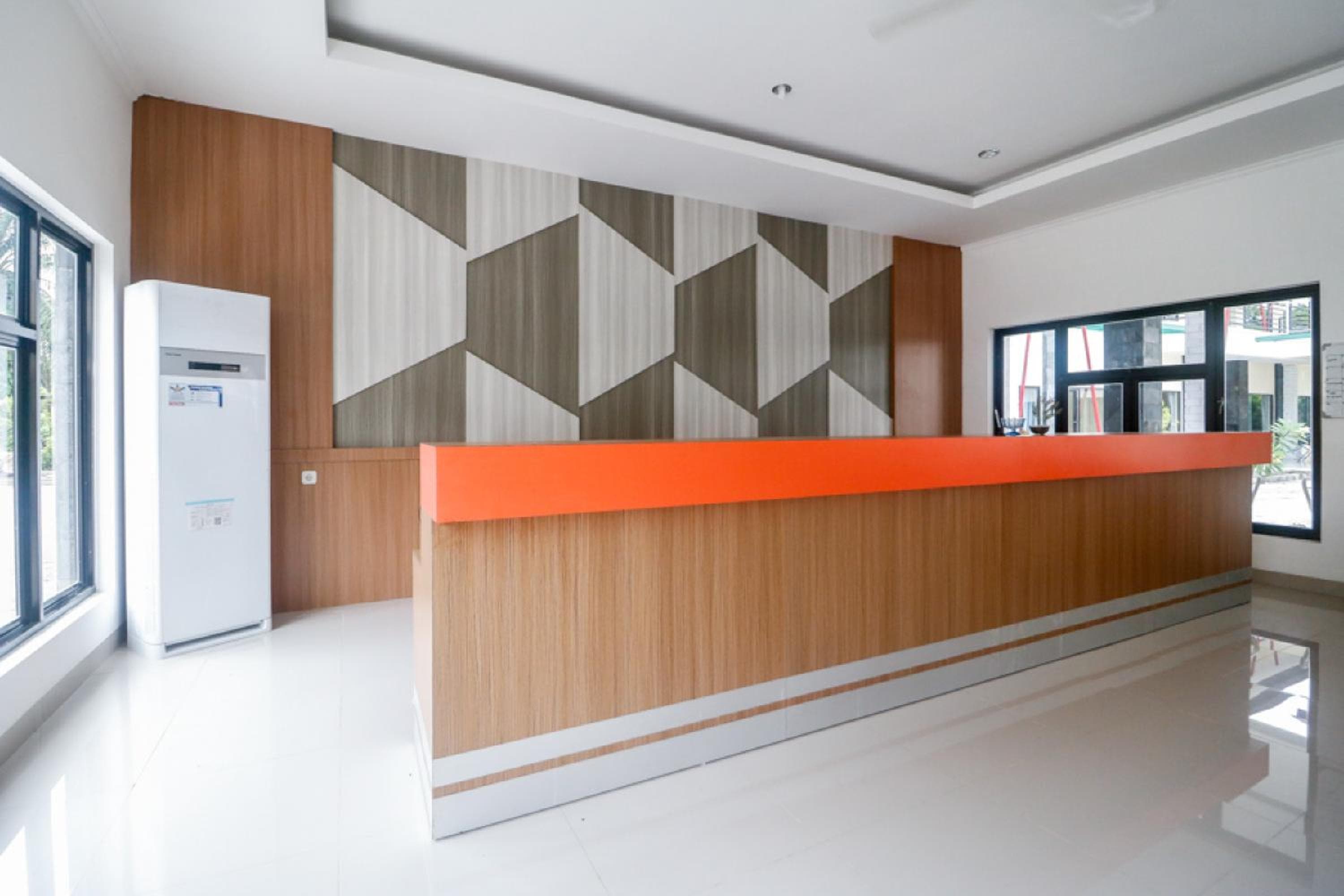 RedDoorz Plus near Kualanamu Airport Medan