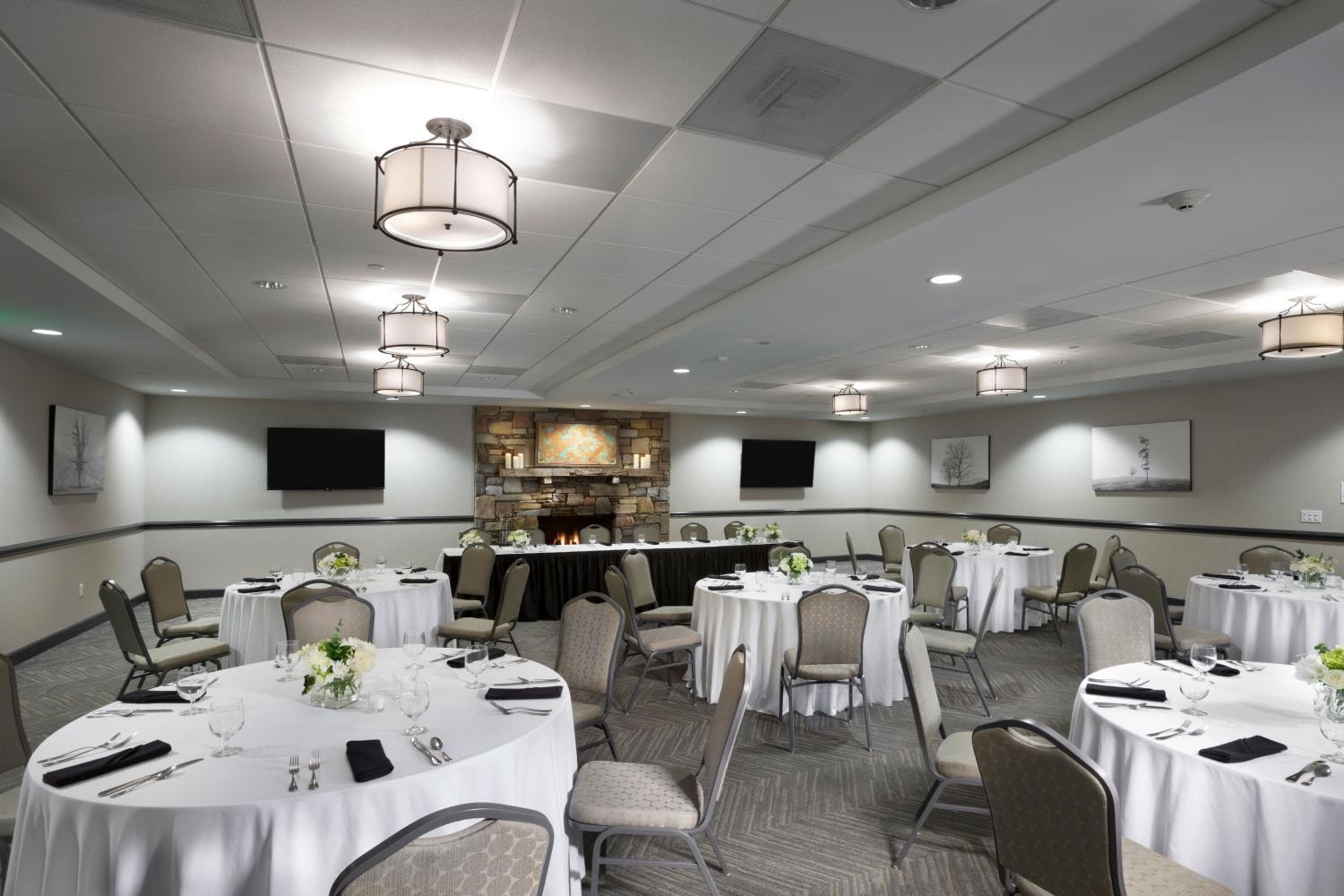 Holiday Inn Asheville East-Blue Ridge Pkwy by IHG