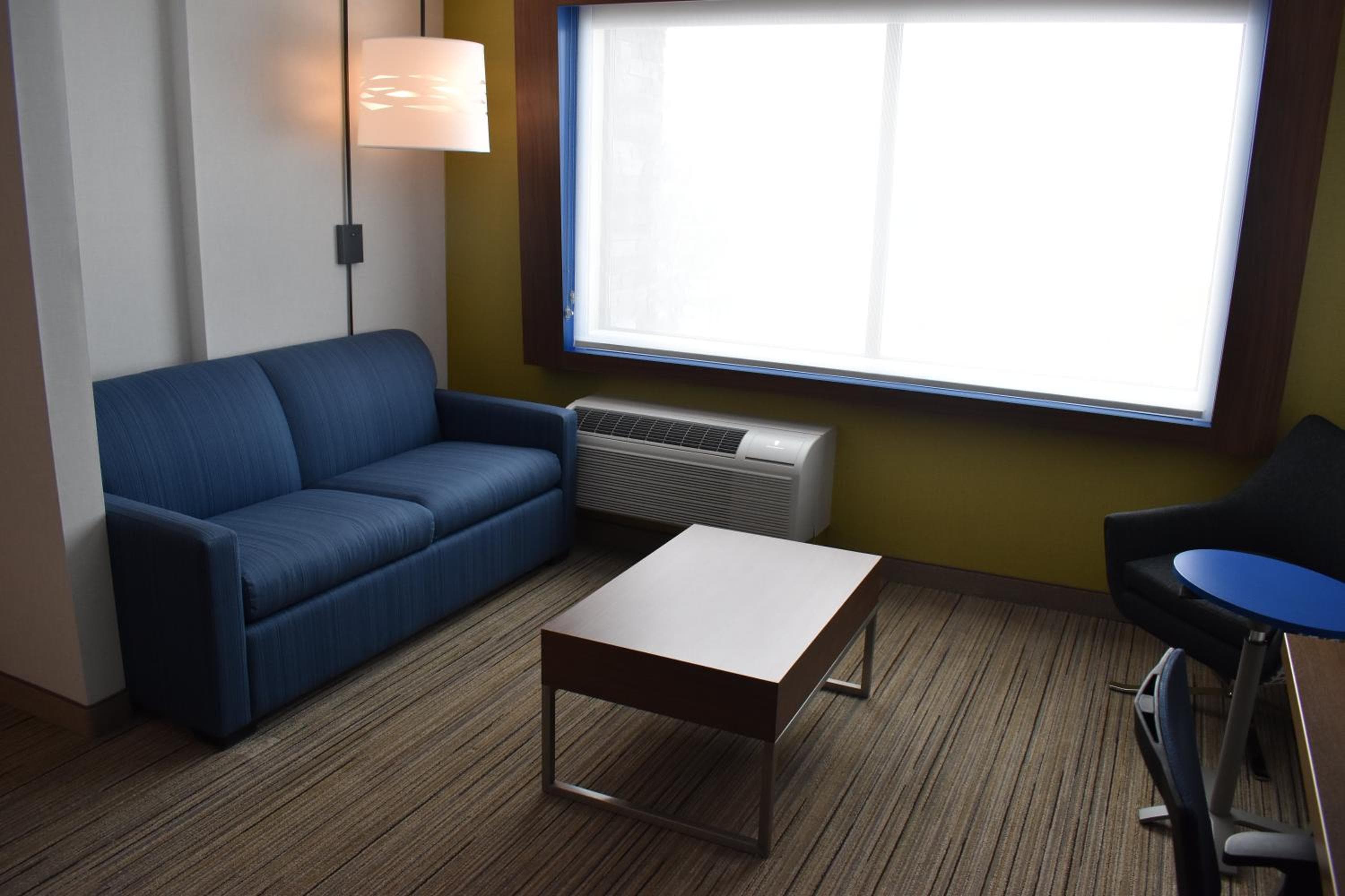 Holiday Inn Express & Suites - Boston South - Randolph by IHG