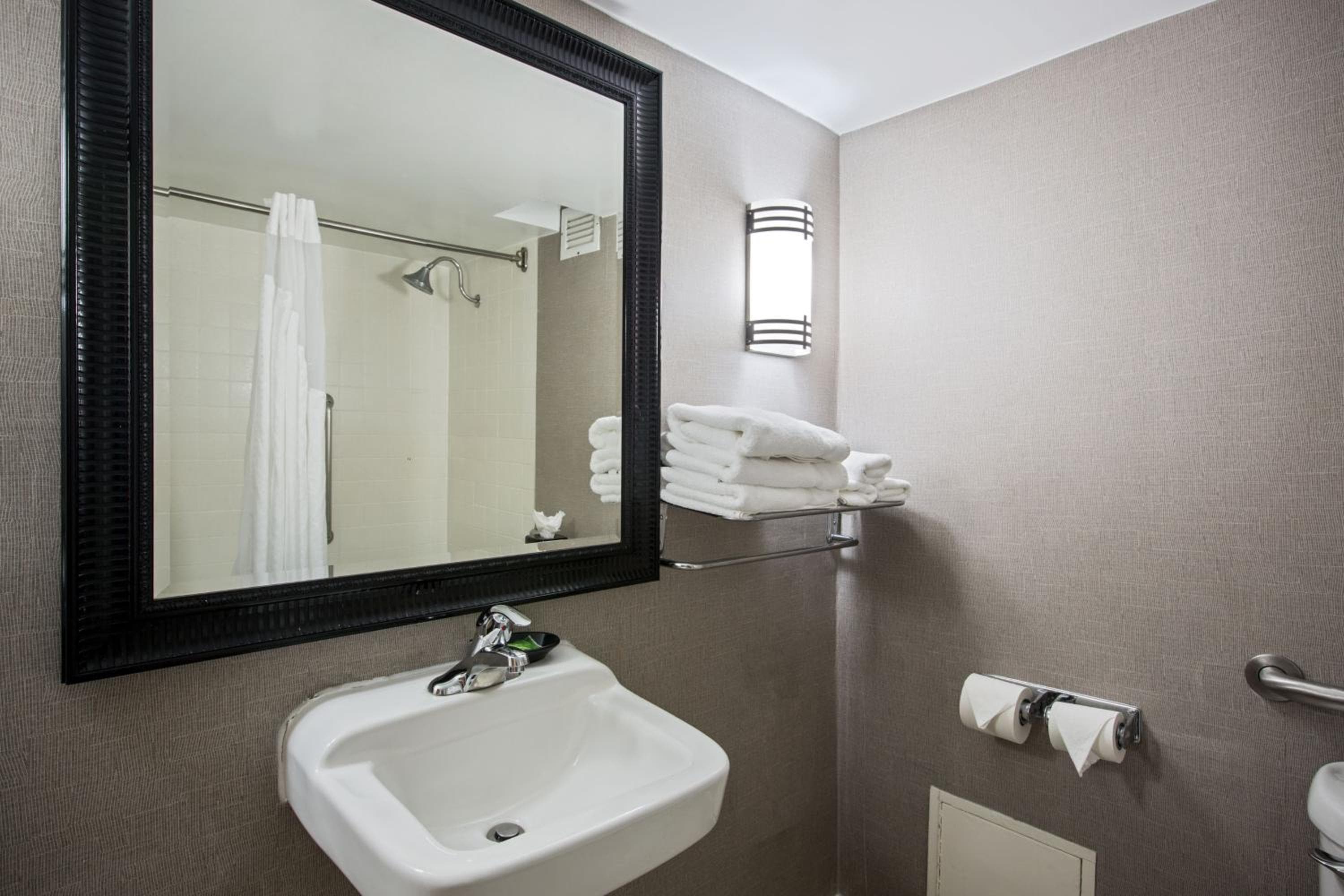 Holiday Inn Express Schaumburg-Rolling Meadows by IHG