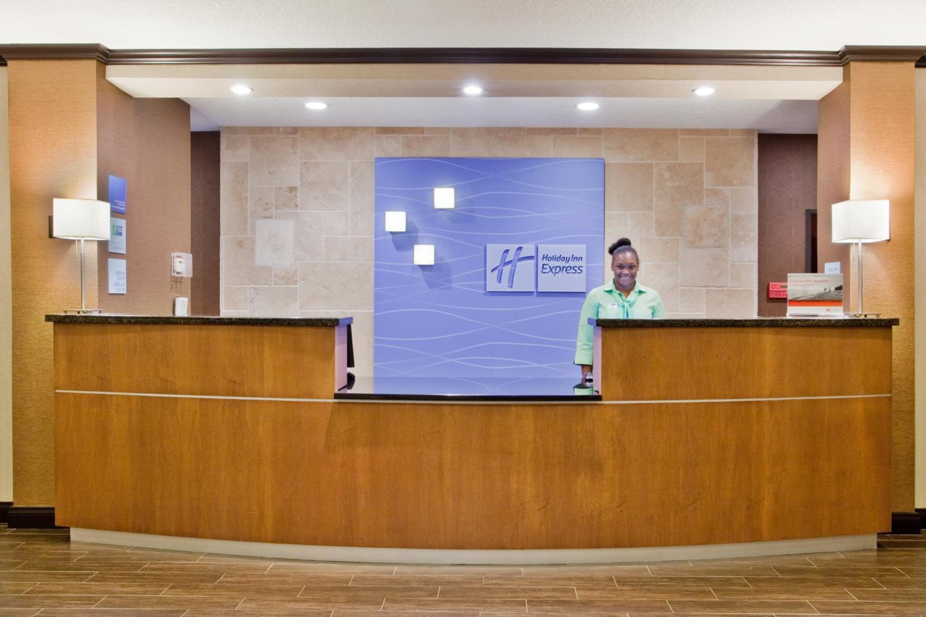 Holiday Inn Express & Suites Buford NE - Lake Lanier by IHG