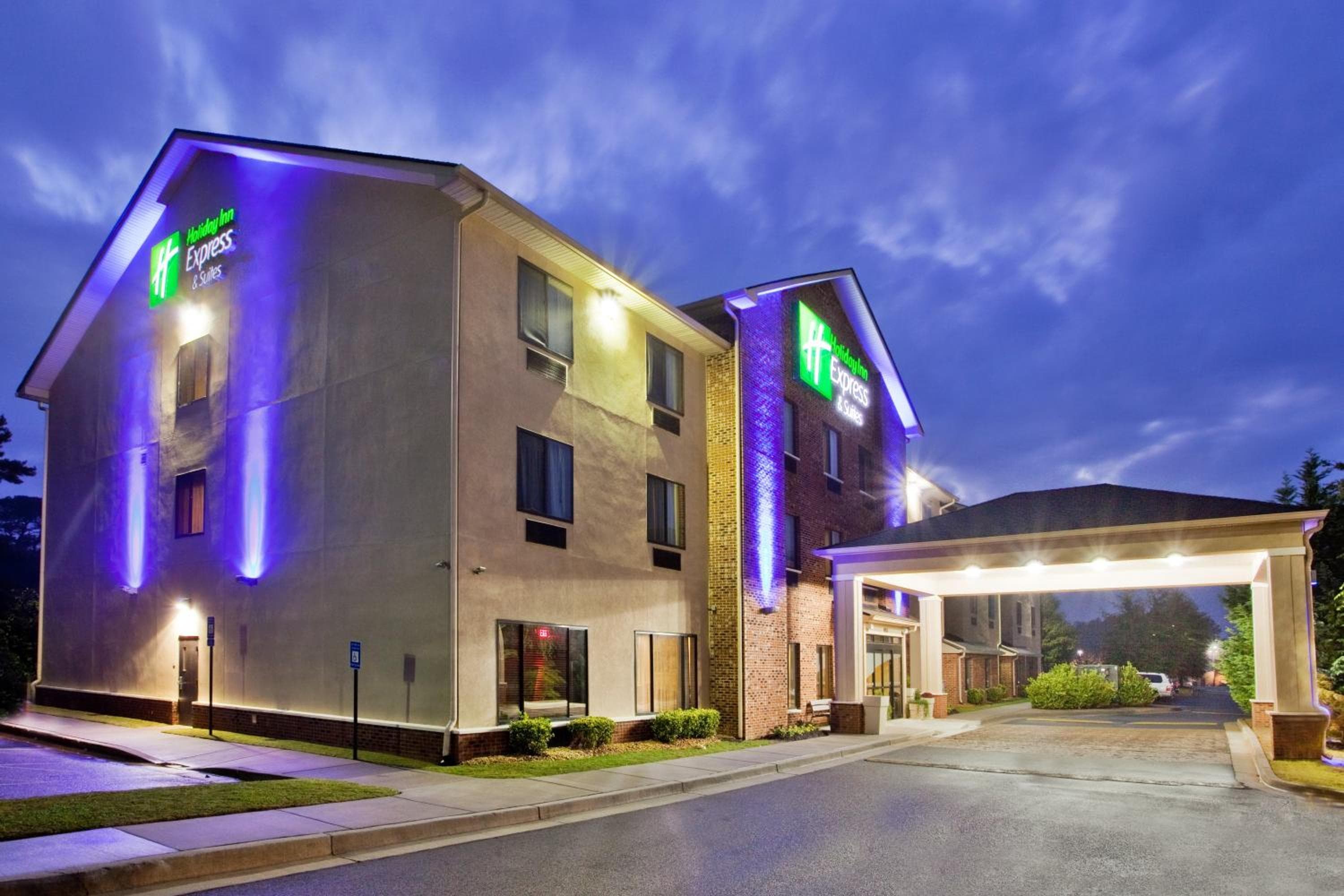 Holiday Inn Express & Suites Buford NE - Lake Lanier by IHG
