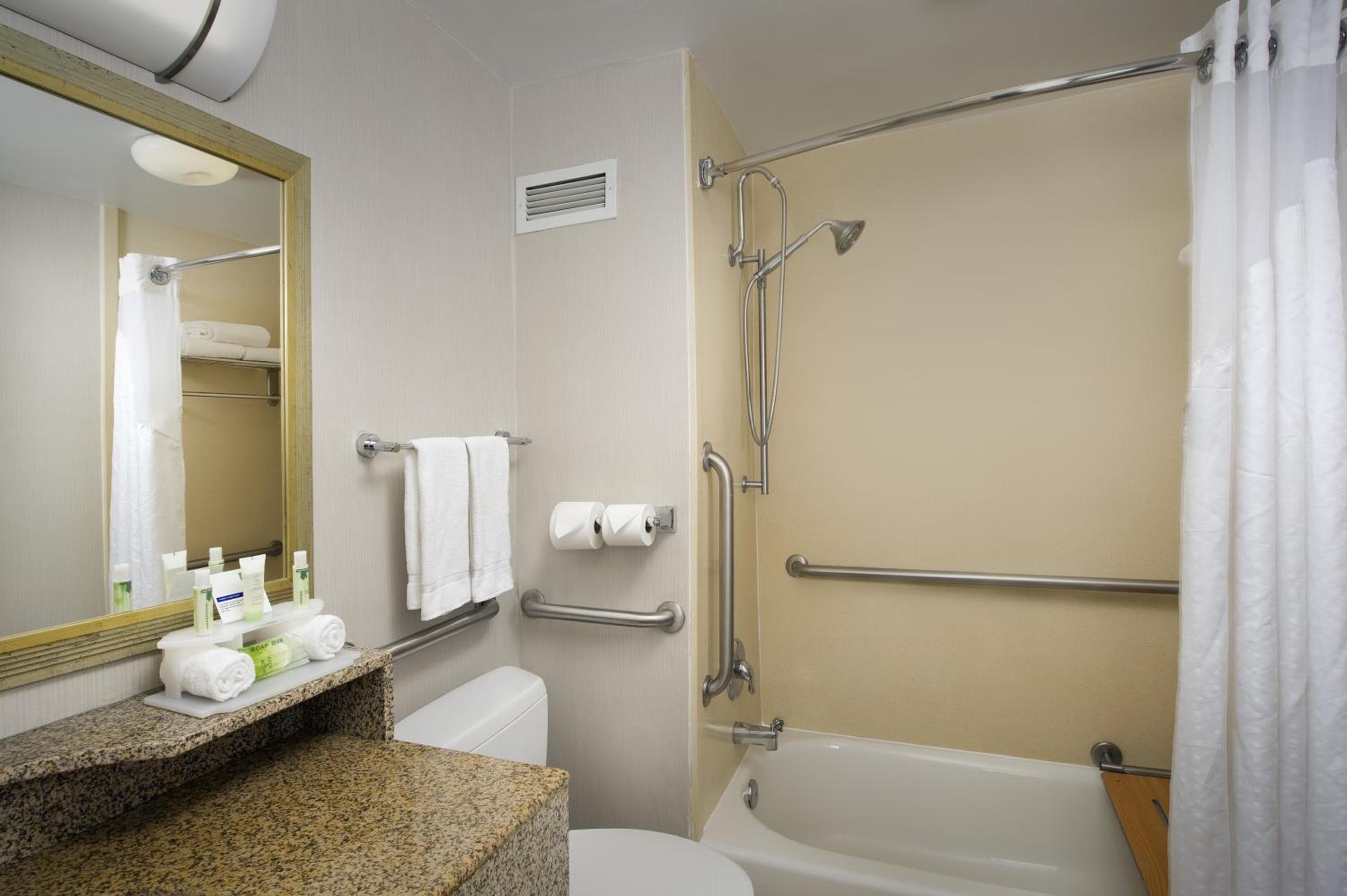Holiday Inn Express Baltimore at the Stadiums by IHG