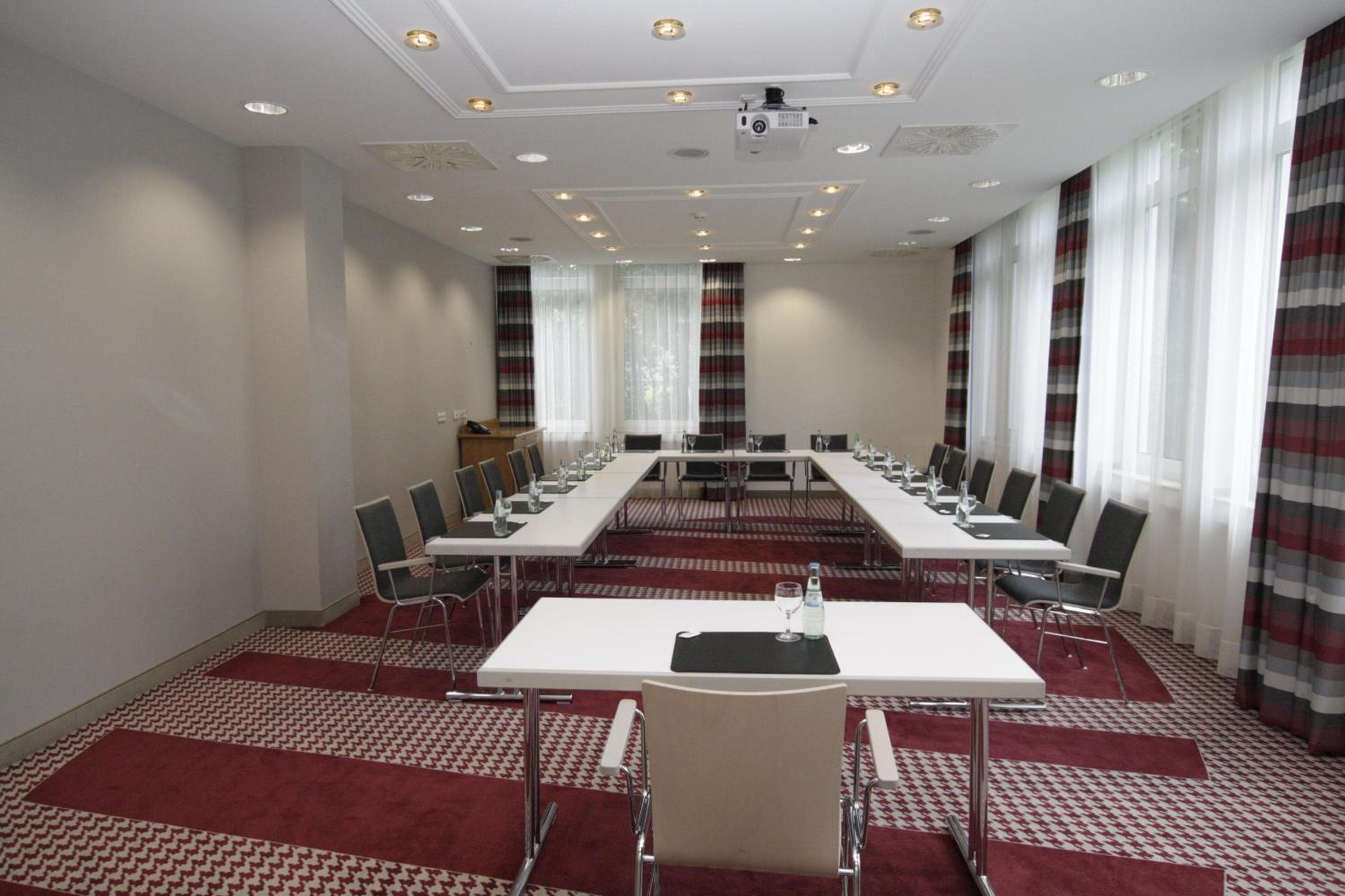 Sunday Hotel Frankfurt Airport - Neu-Isenburg