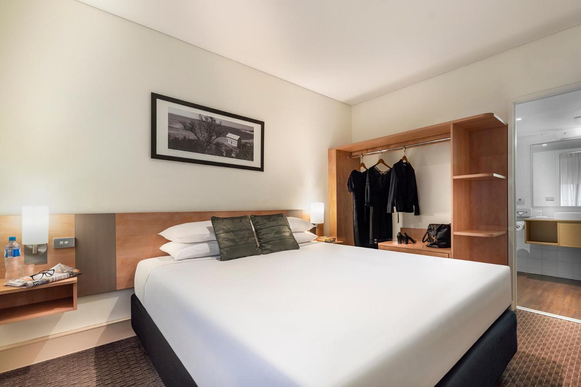 ibis Melbourne Hotel and Apartments