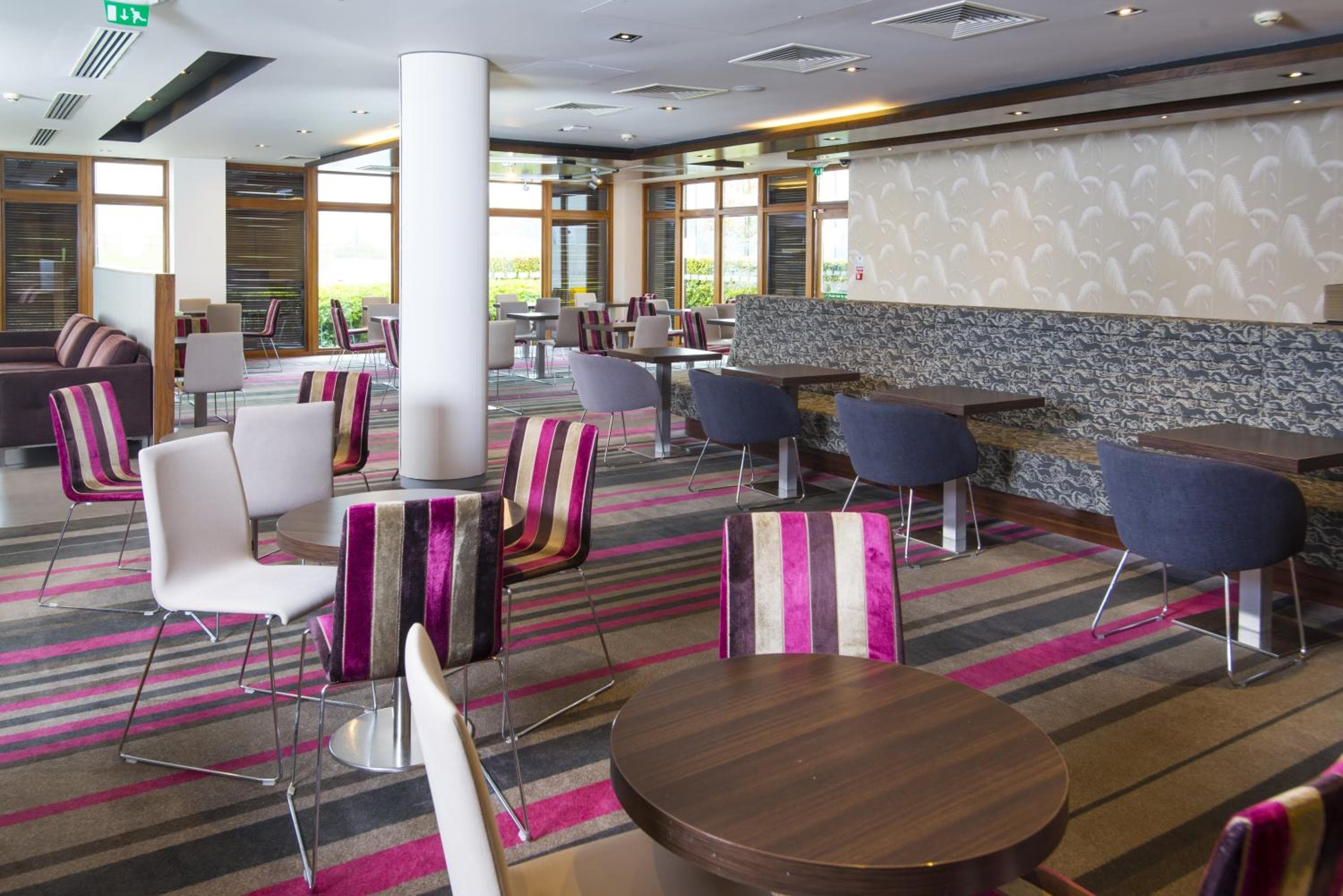 Holiday Inn Express London - Epsom Downs by IHG