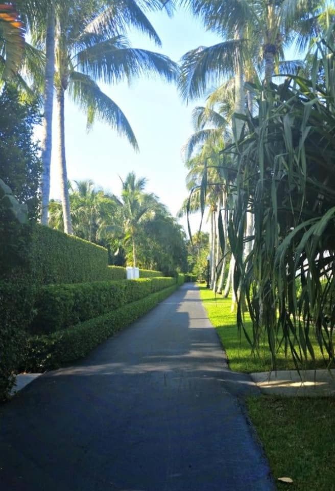 Hemingway Suites at Palm Beach Hotel Island