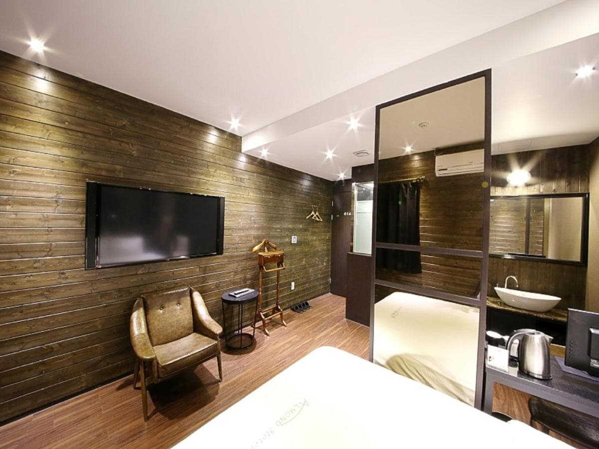 Almond Hotel Busan Station