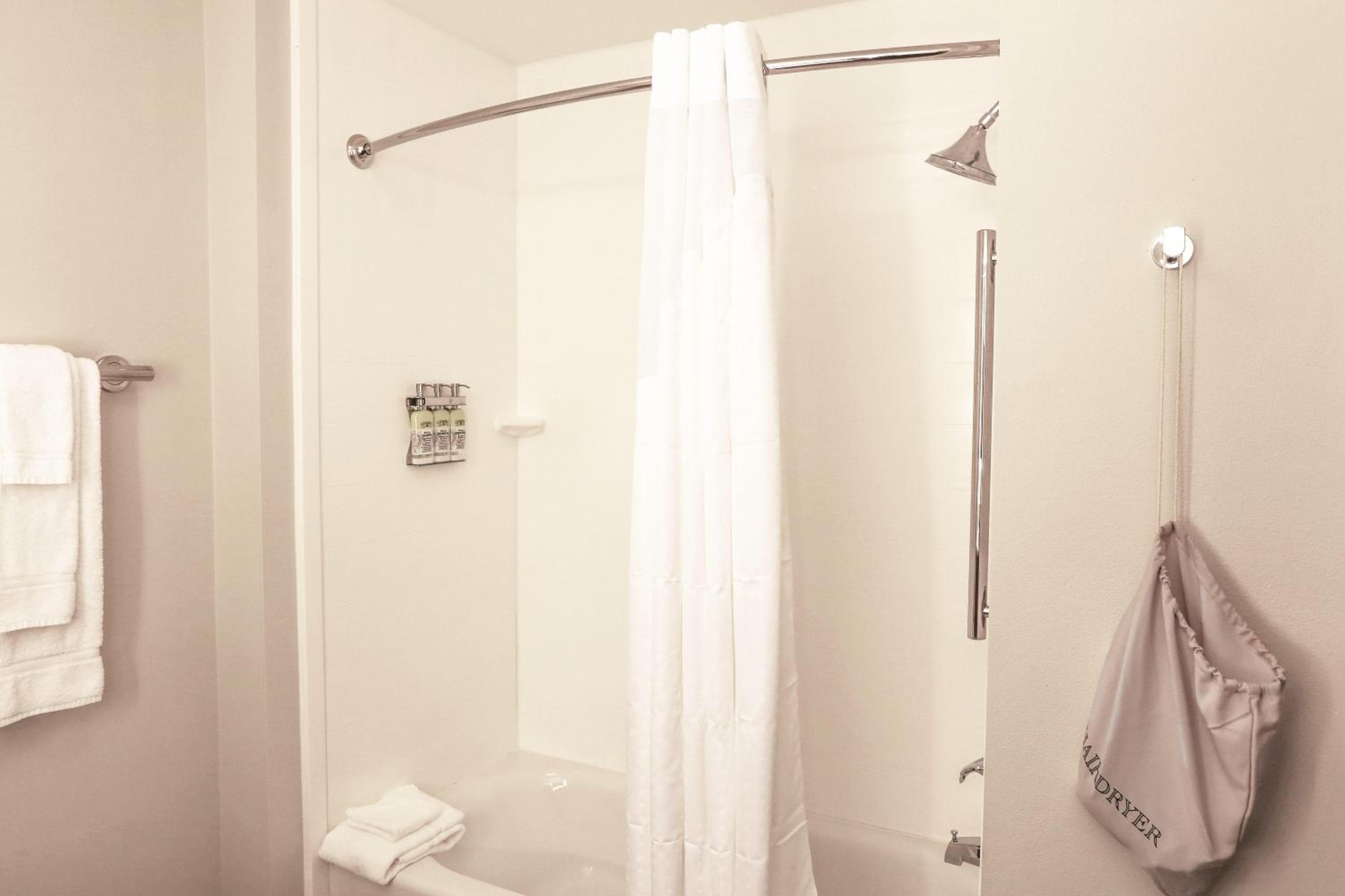 Holiday Inn Express & Suites - Houston IAH - Beltway 8 by IHG