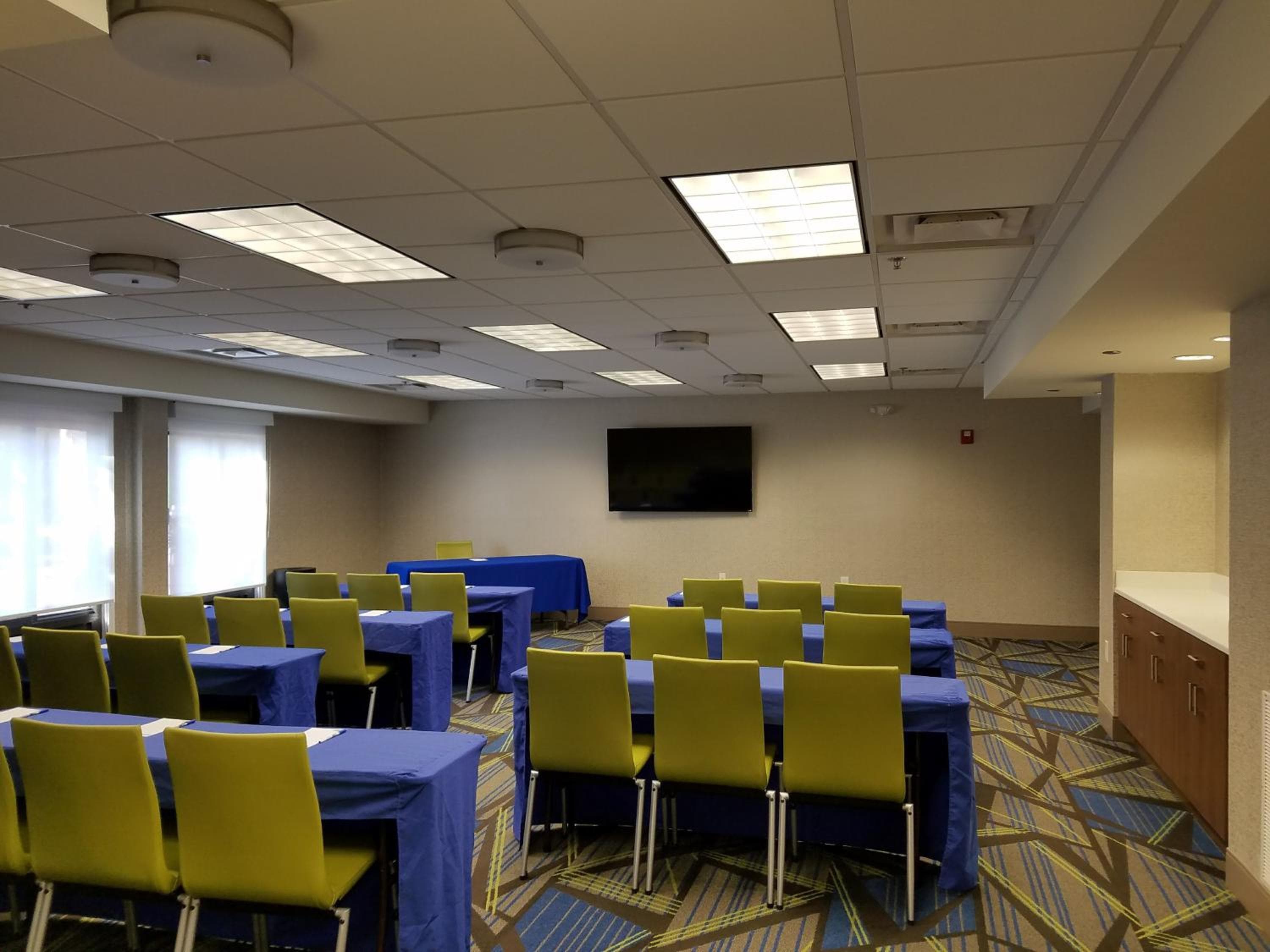 Holiday Inn Express Hotel & Suites Jacksonville-South by IHG