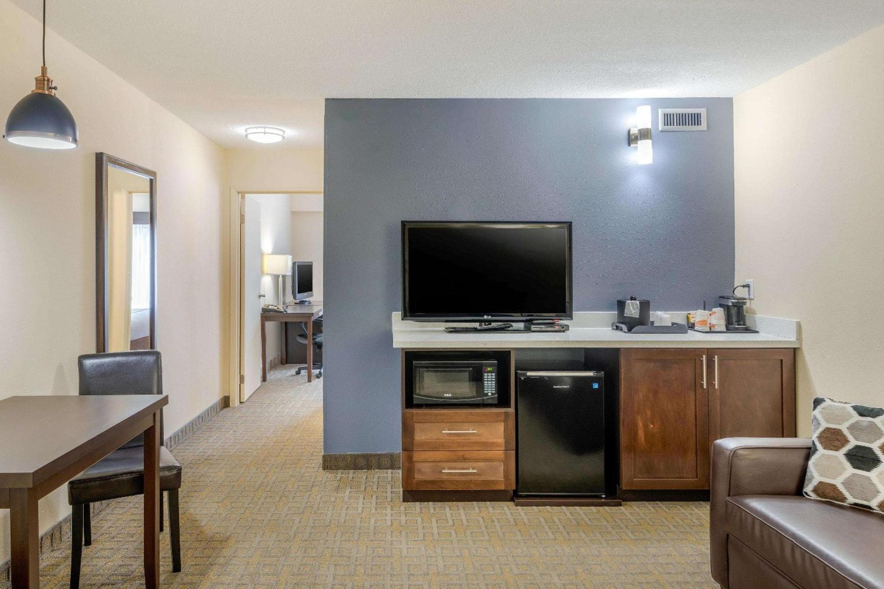Quality Inn & Suites