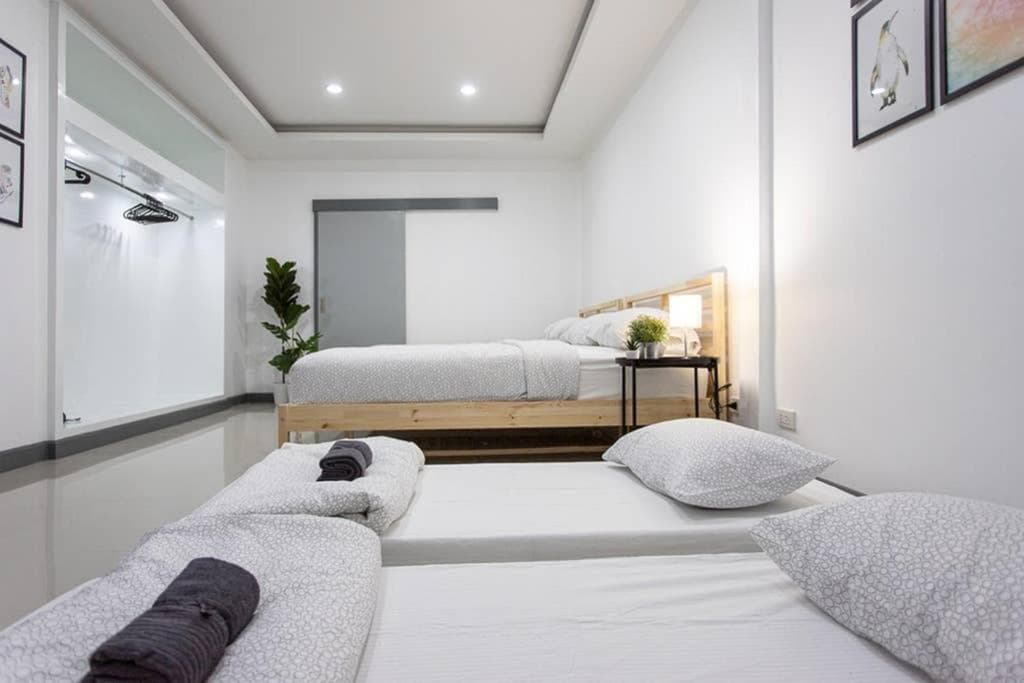 P4 Silom Large 2beds full kitchen WIFI 4-6pax
