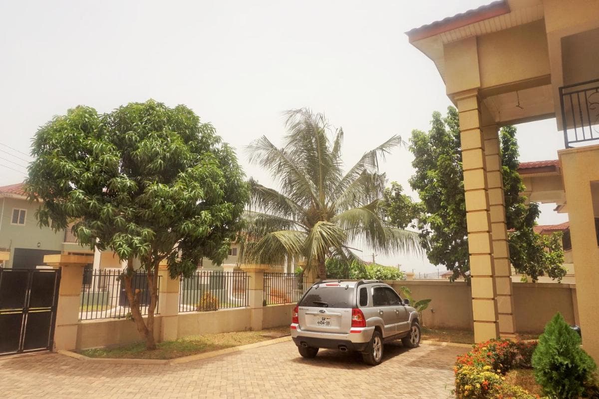 Sandpark Place, West Hills