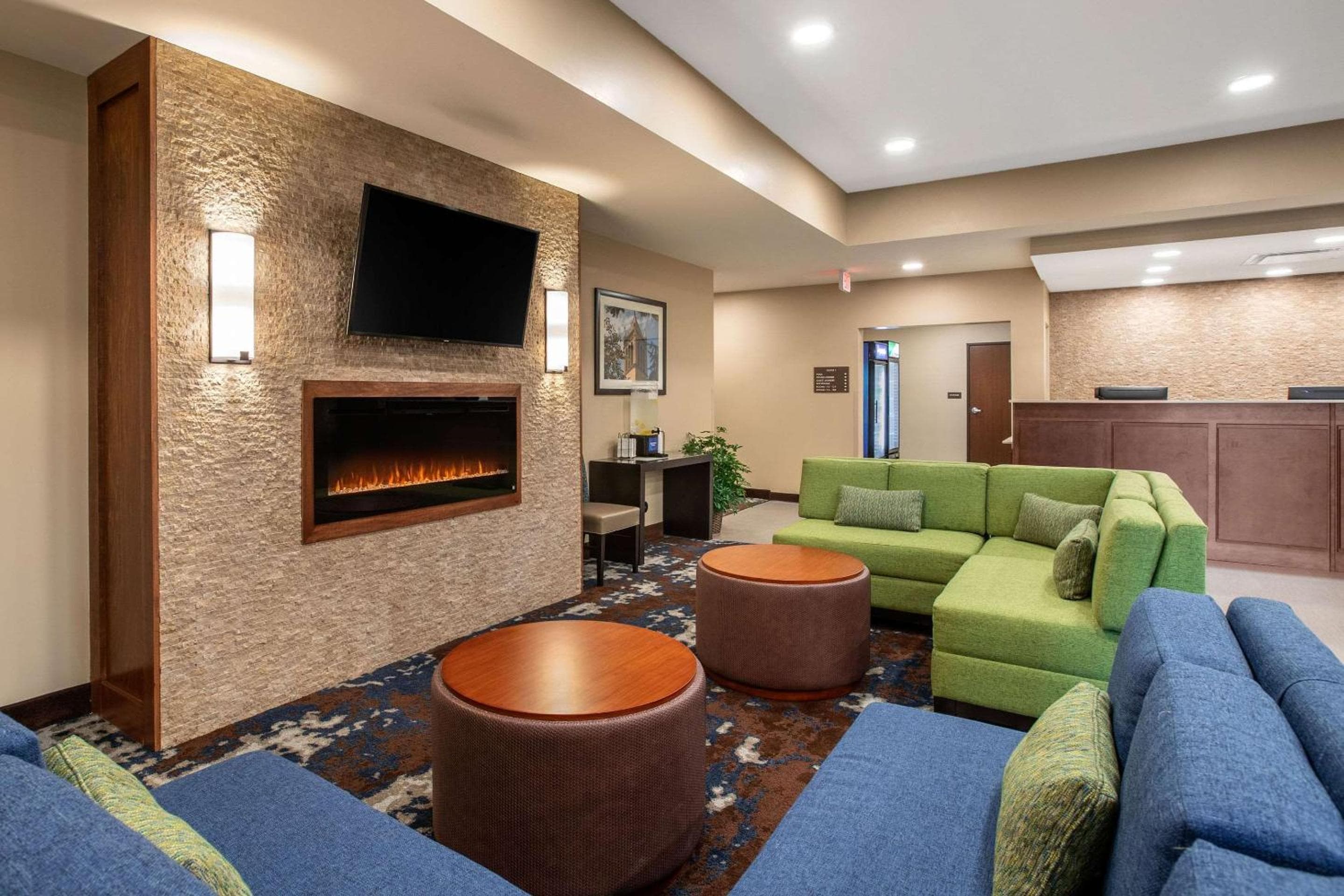 Comfort Inn & Suites Ames near ISU Campus