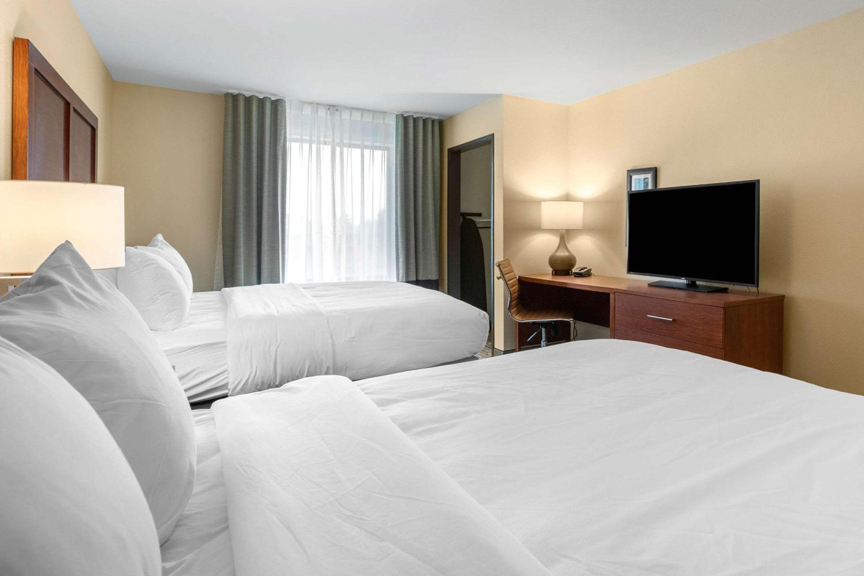 Comfort Inn & Suites Ames near ISU Campus