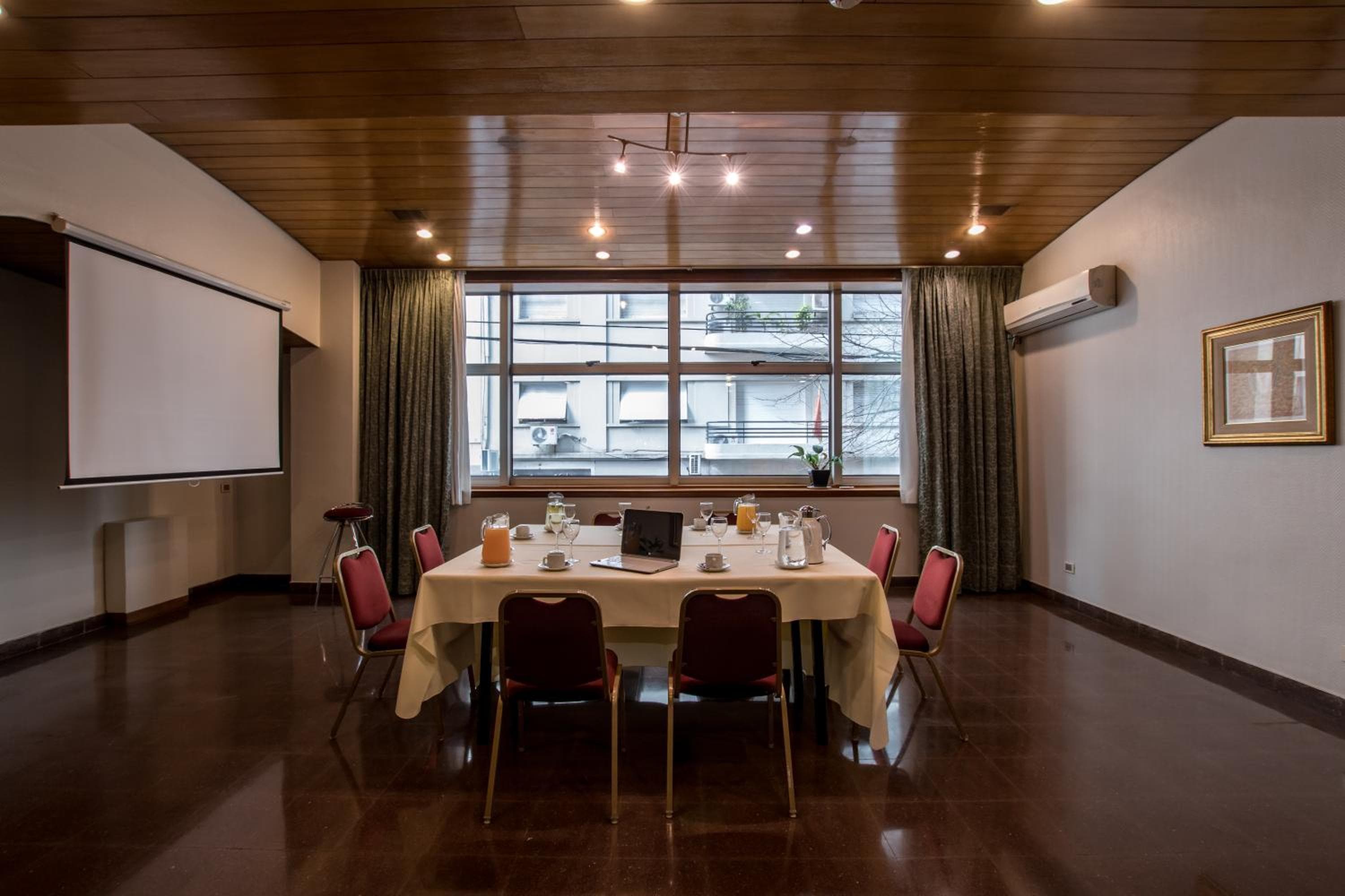 Hotel Solans Carlton