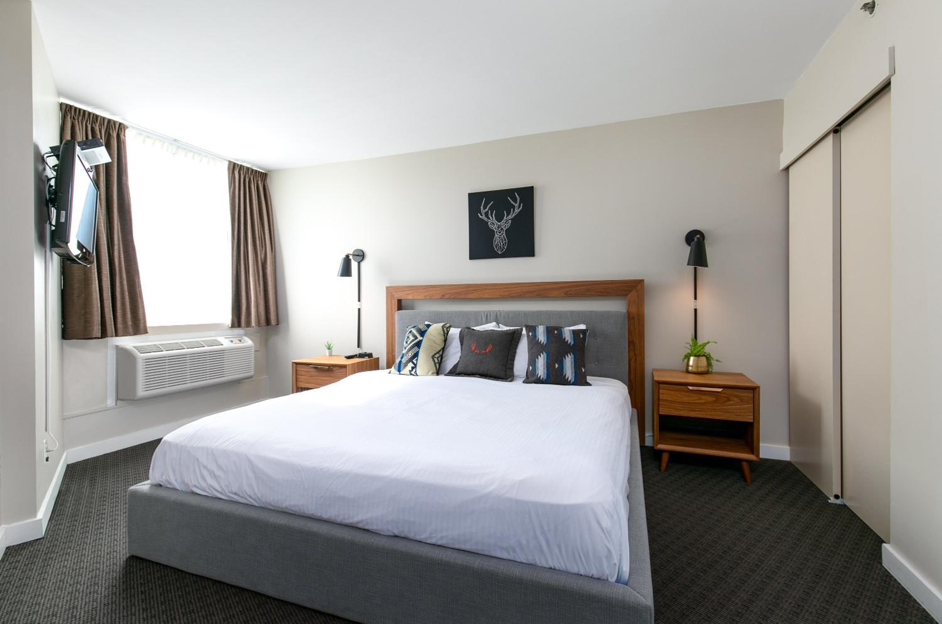 Adara Hotel