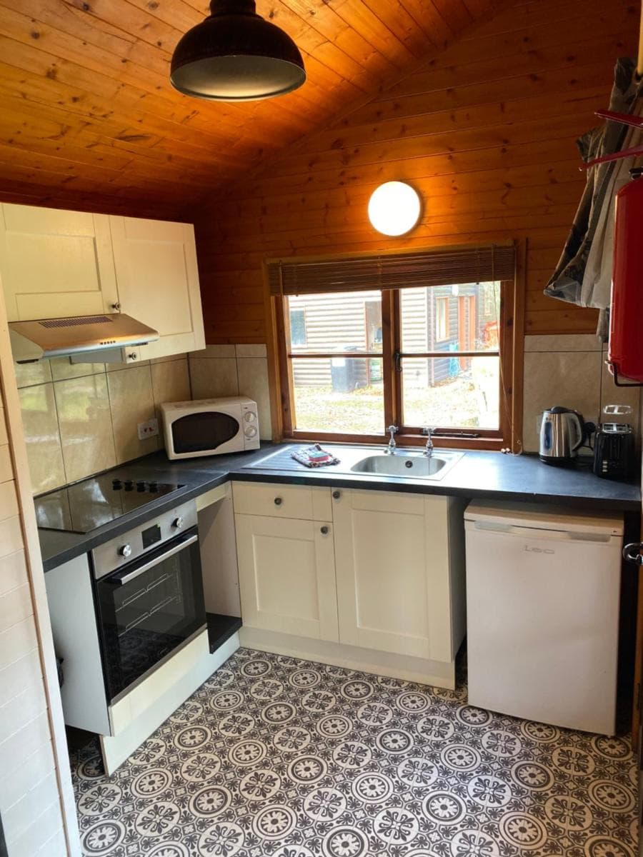 Otter 4 Hot Tub - HuntersMoon-Warminster-Bath-Salisbury