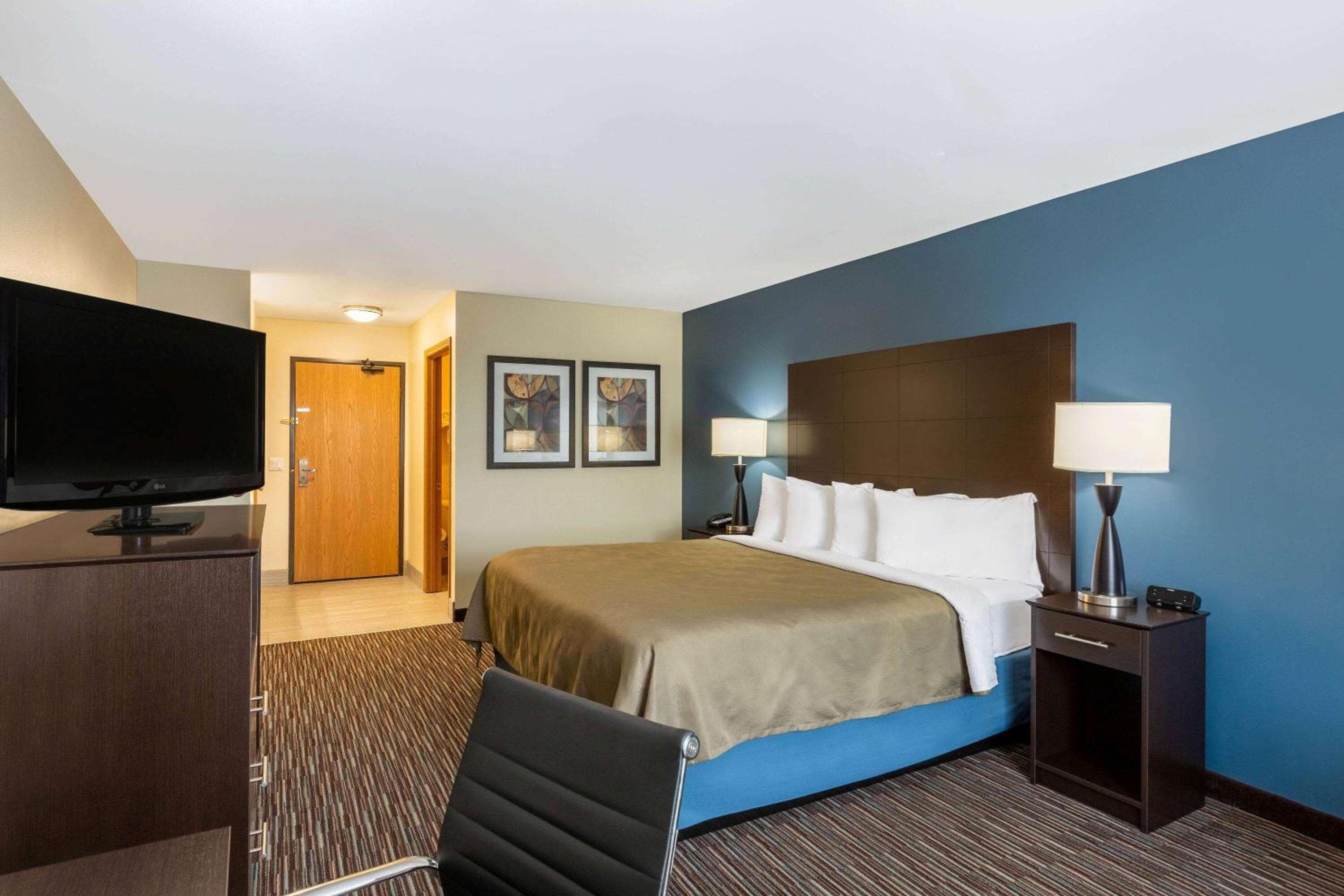 AmericInn by Wyndham Jefferson