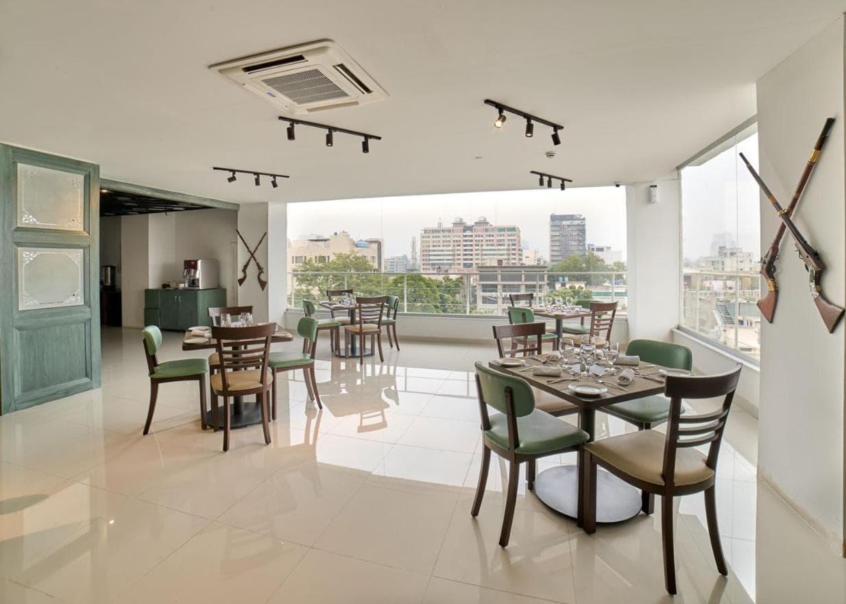 Avari Xpress Gulberg