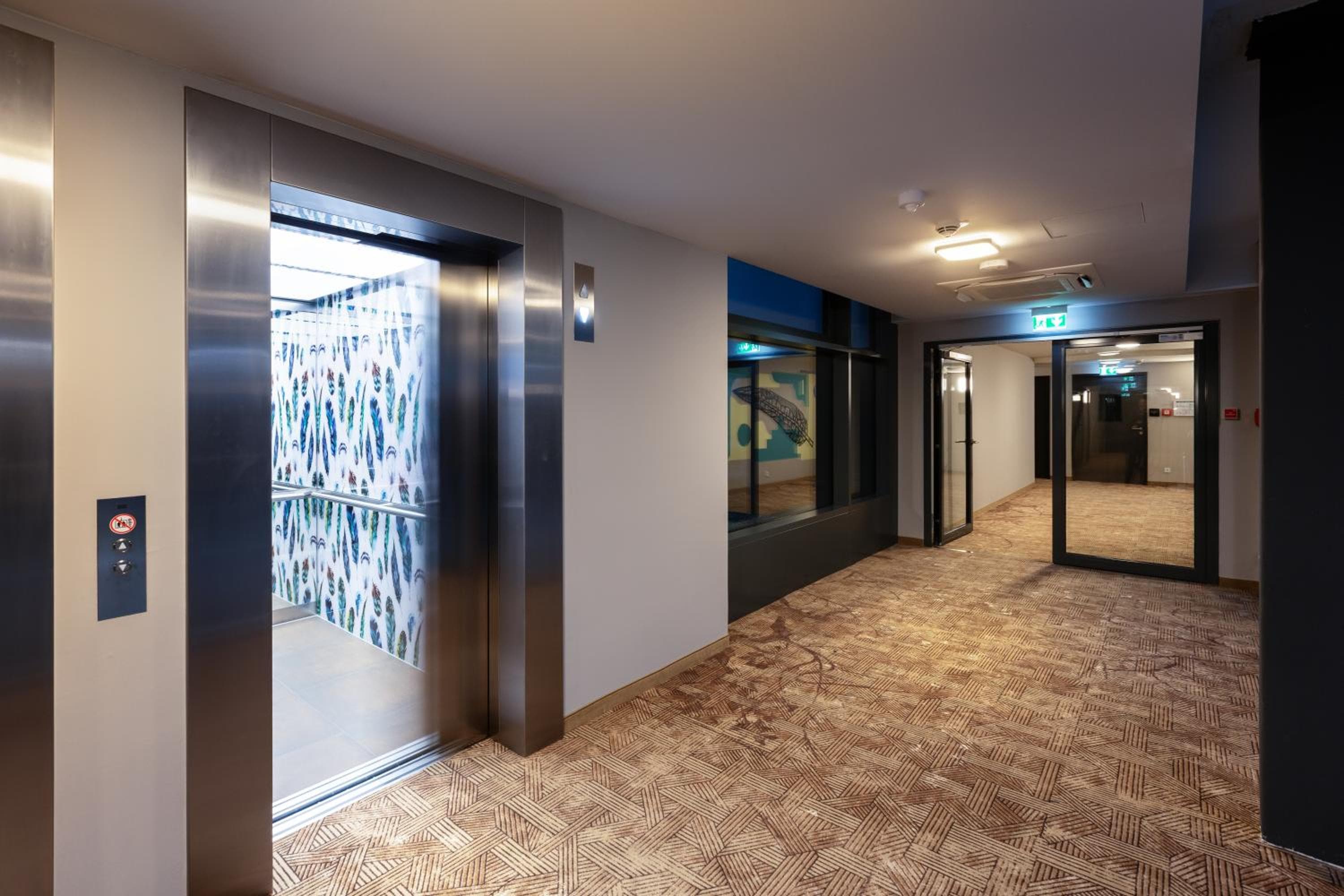 Holiday Inn - the niu, Mesh Stuttgart Messe by IHG