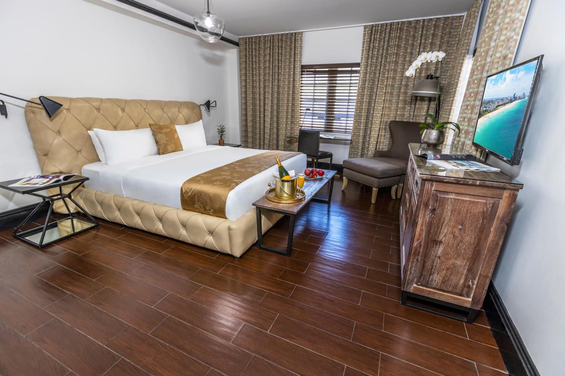 hotel room