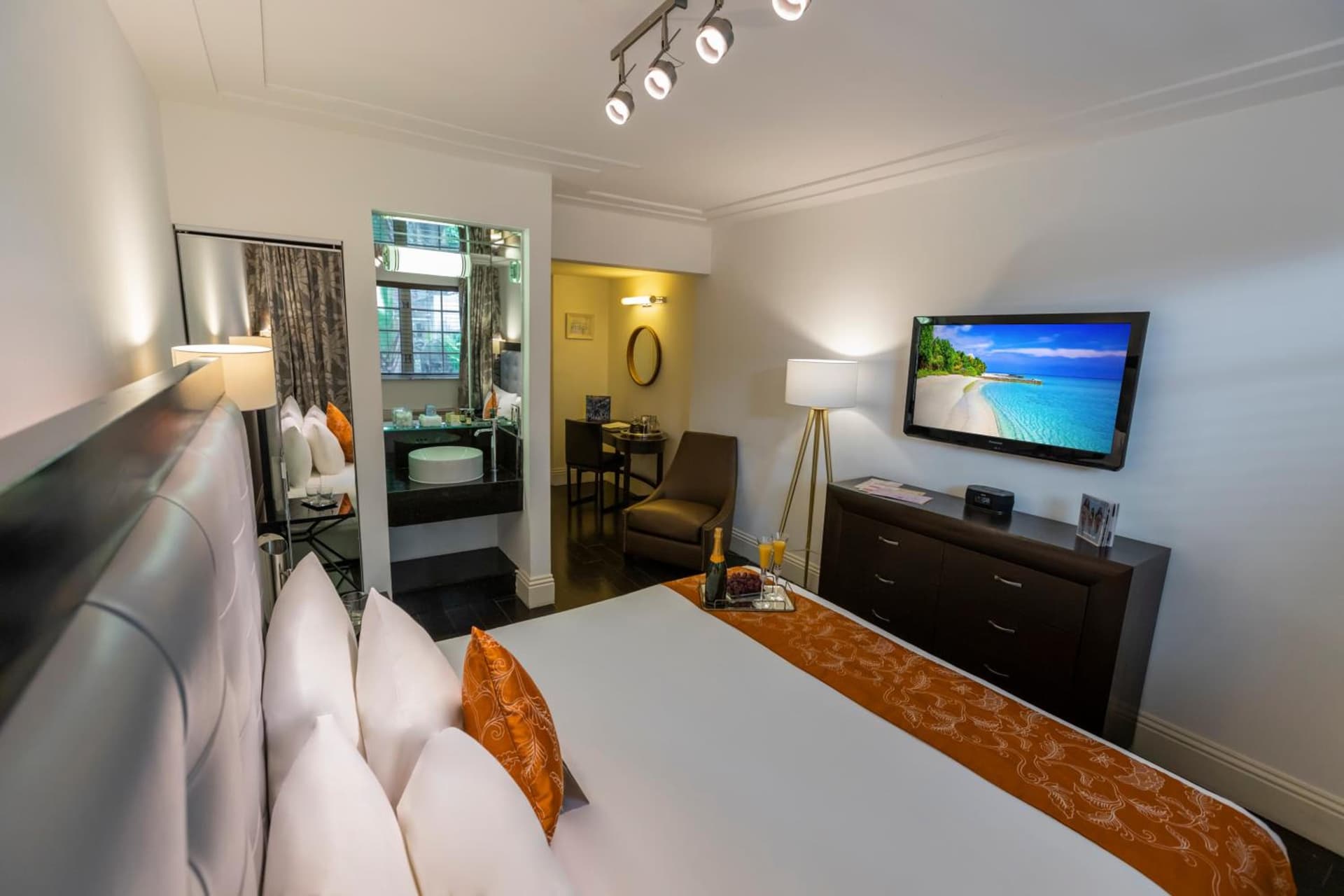 hotel room
