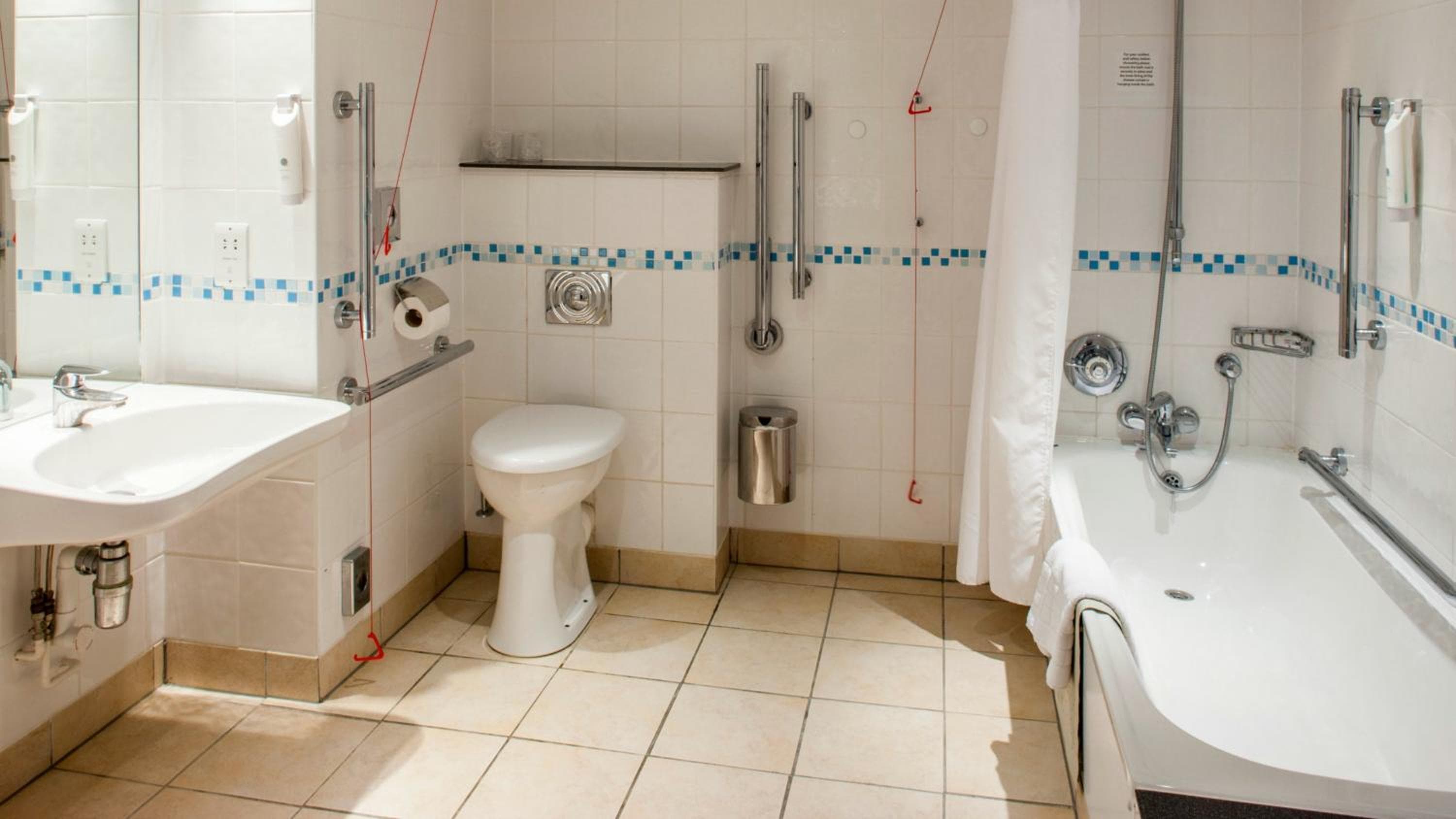 Holiday Inn Swindon by IHG
