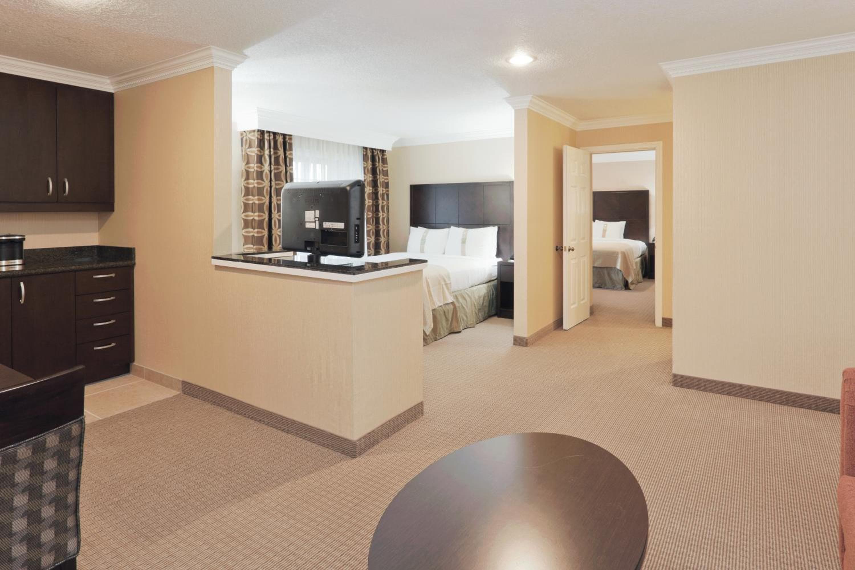 Holiday Inn & Suites San Mateo - SFO by IHG