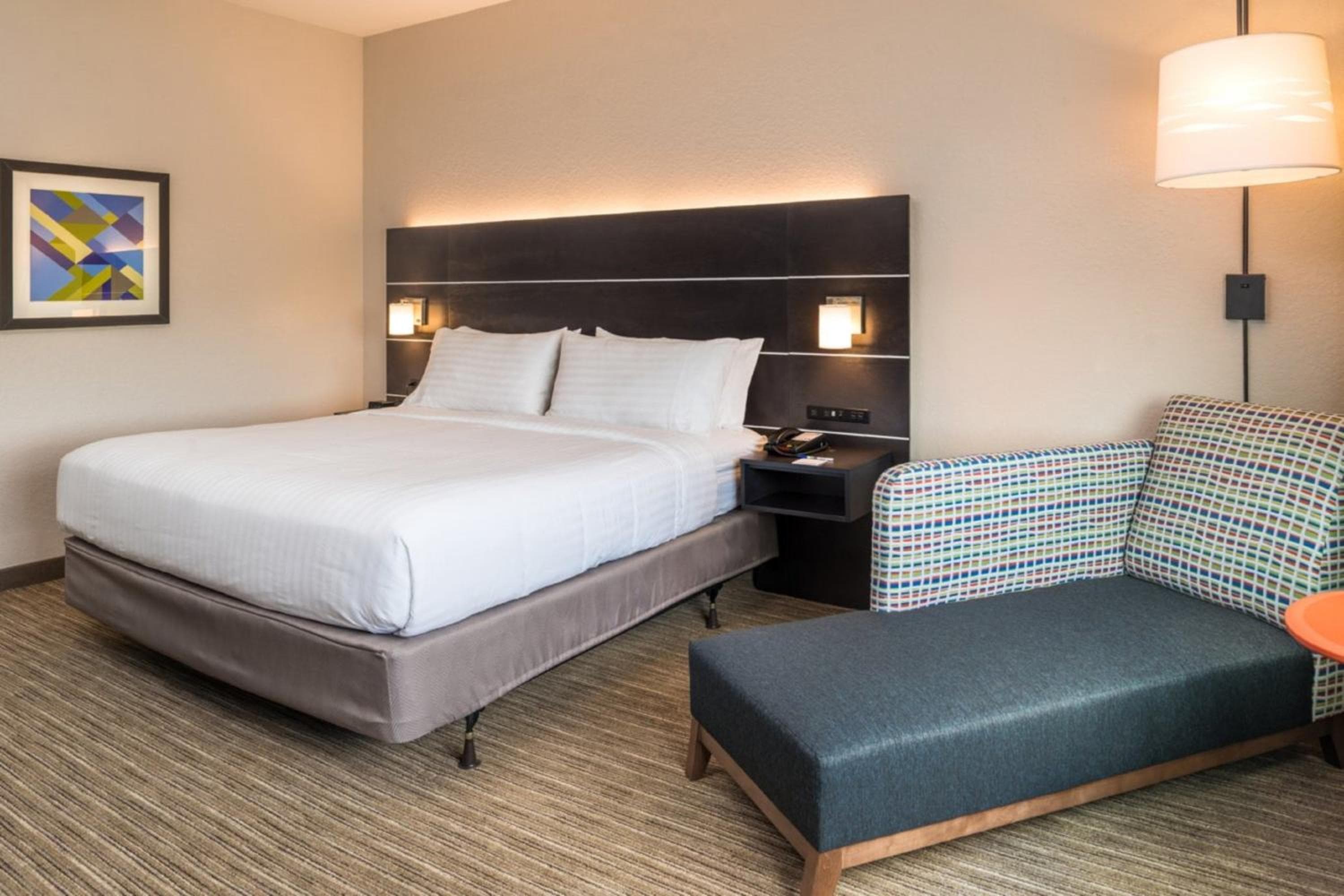 Holiday Inn Express & Suites - Tampa North - Wesley Chapel by IHG