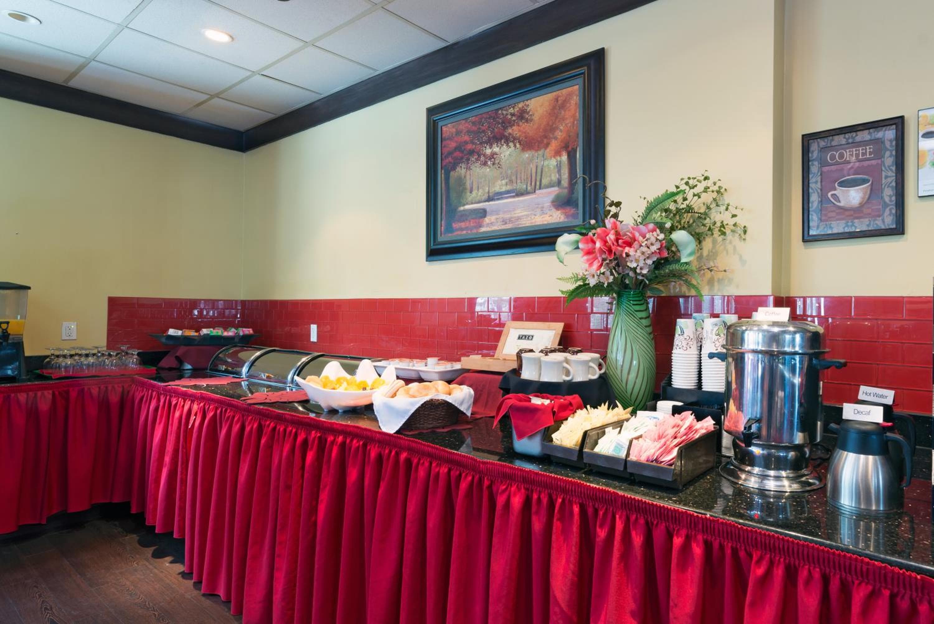 Garner Hotel Totowa by IHG