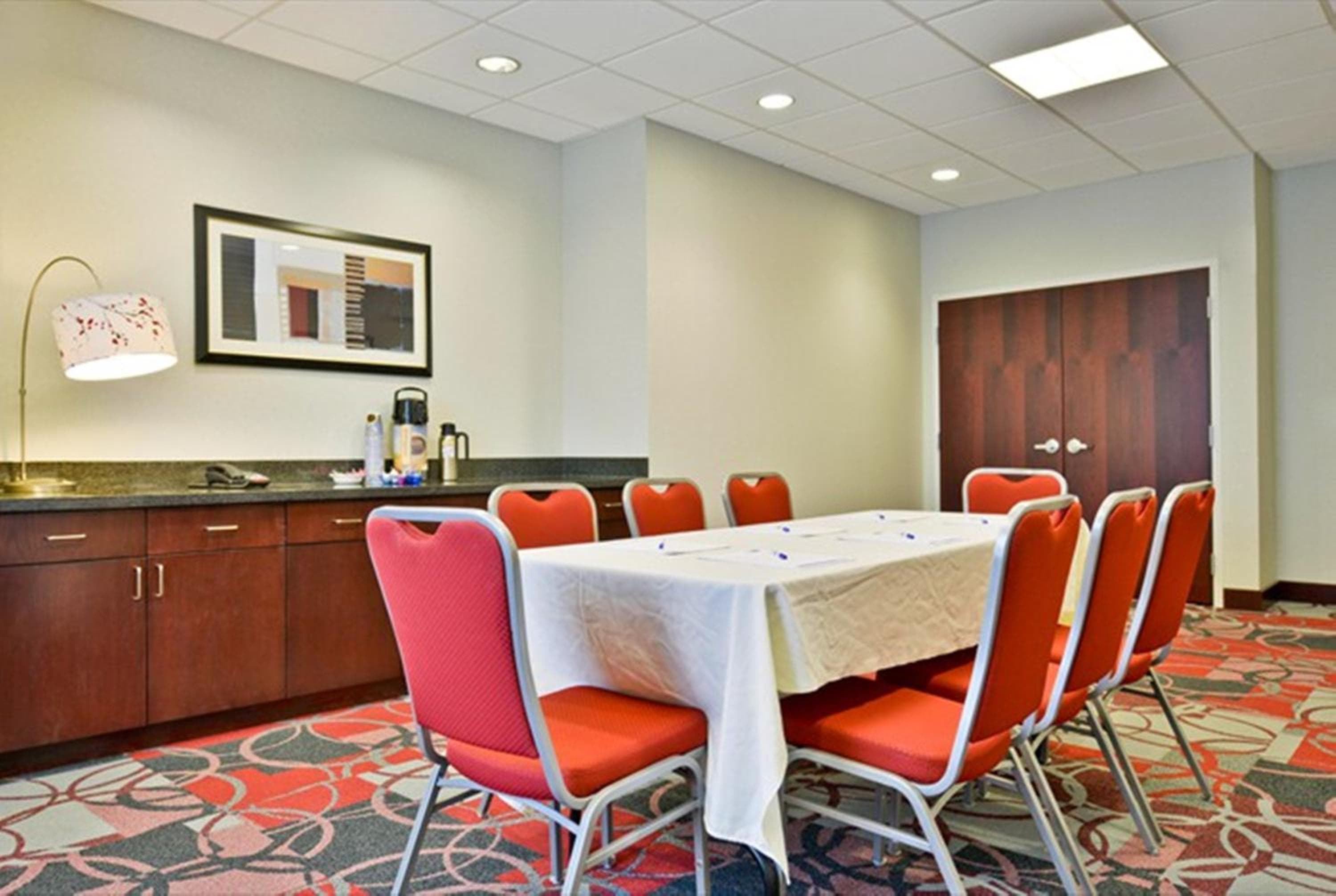 Holiday Inn Express & Suites Utica, NY