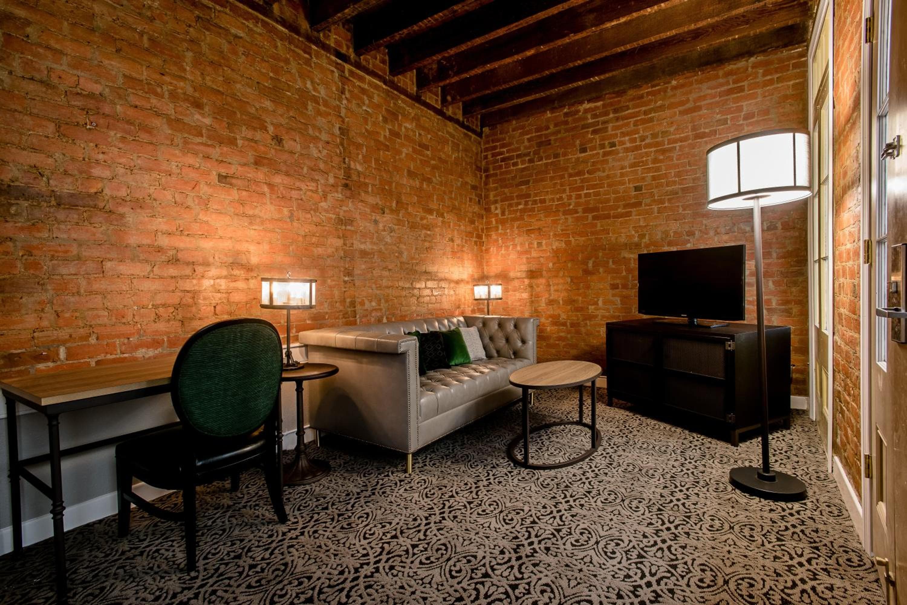 Holiday Inn Hotel French Quarter-Chateau Lemoyne by IHG