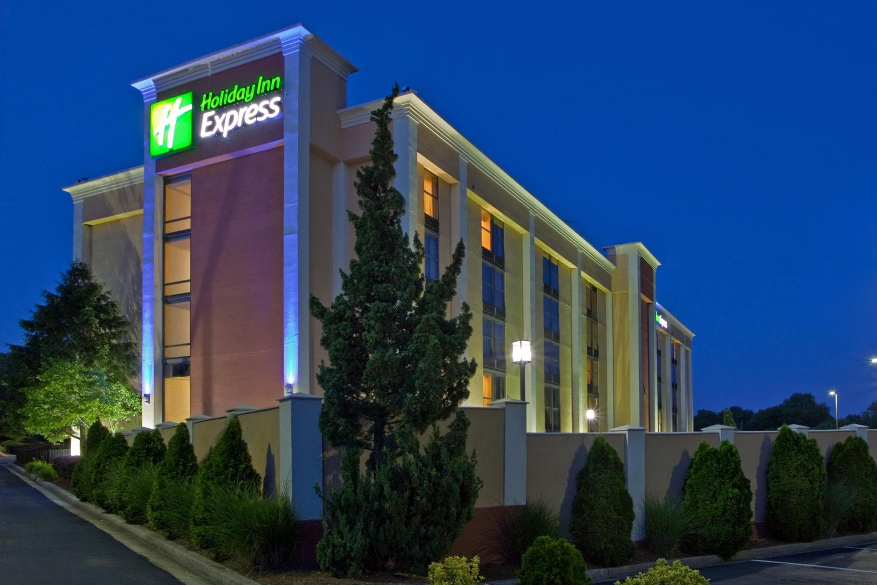 Holiday Inn Express Washington DC East- Andrews AFB by IHG