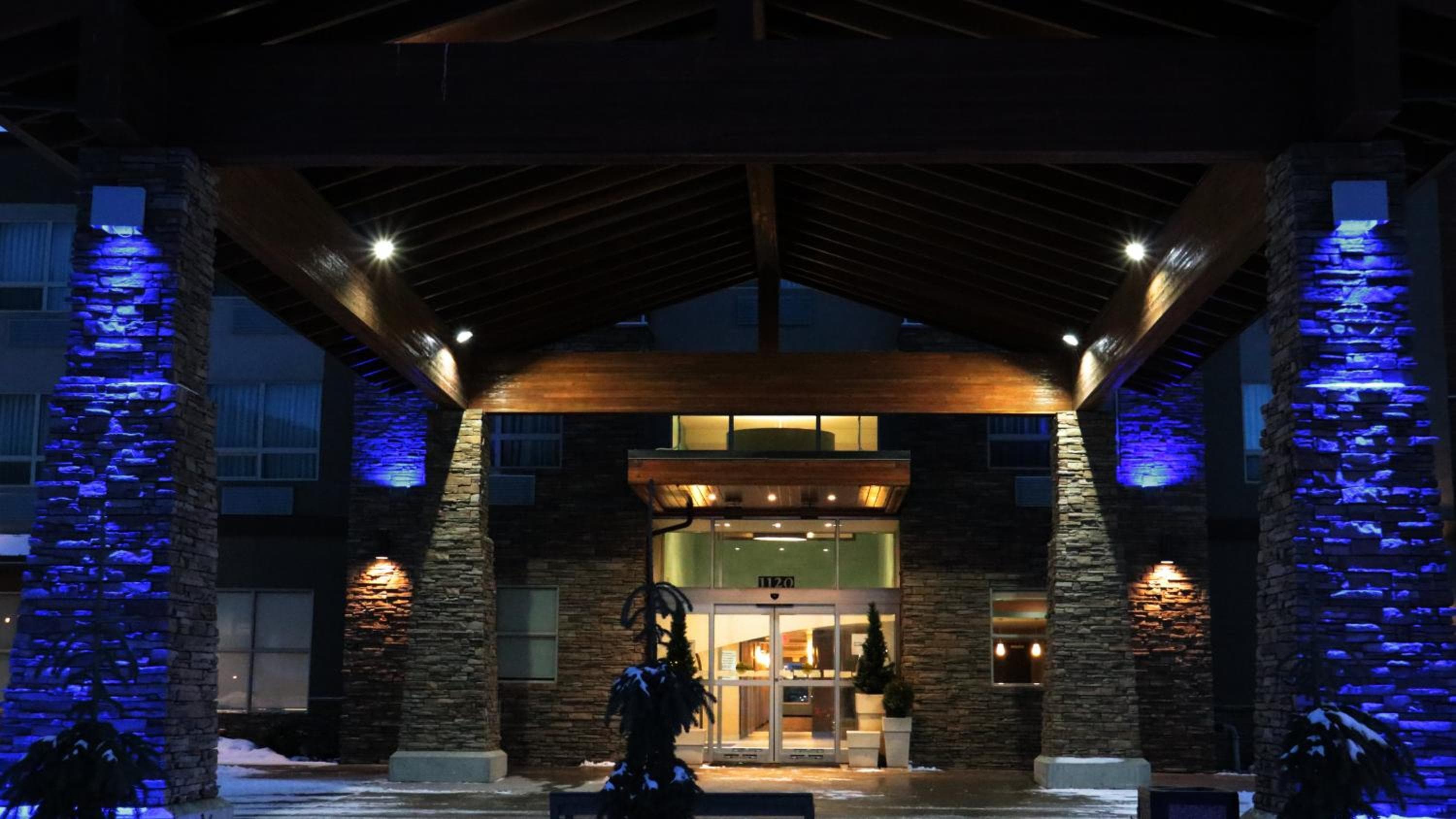 Holiday Inn Express Golden-Kicking Horse by IHG