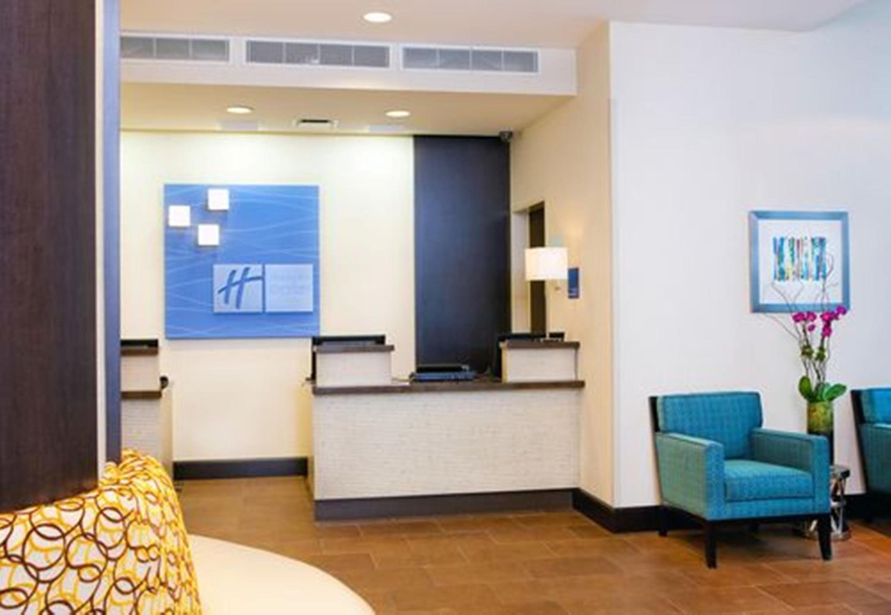 Holiday Inn Express - Times Square South by IHG