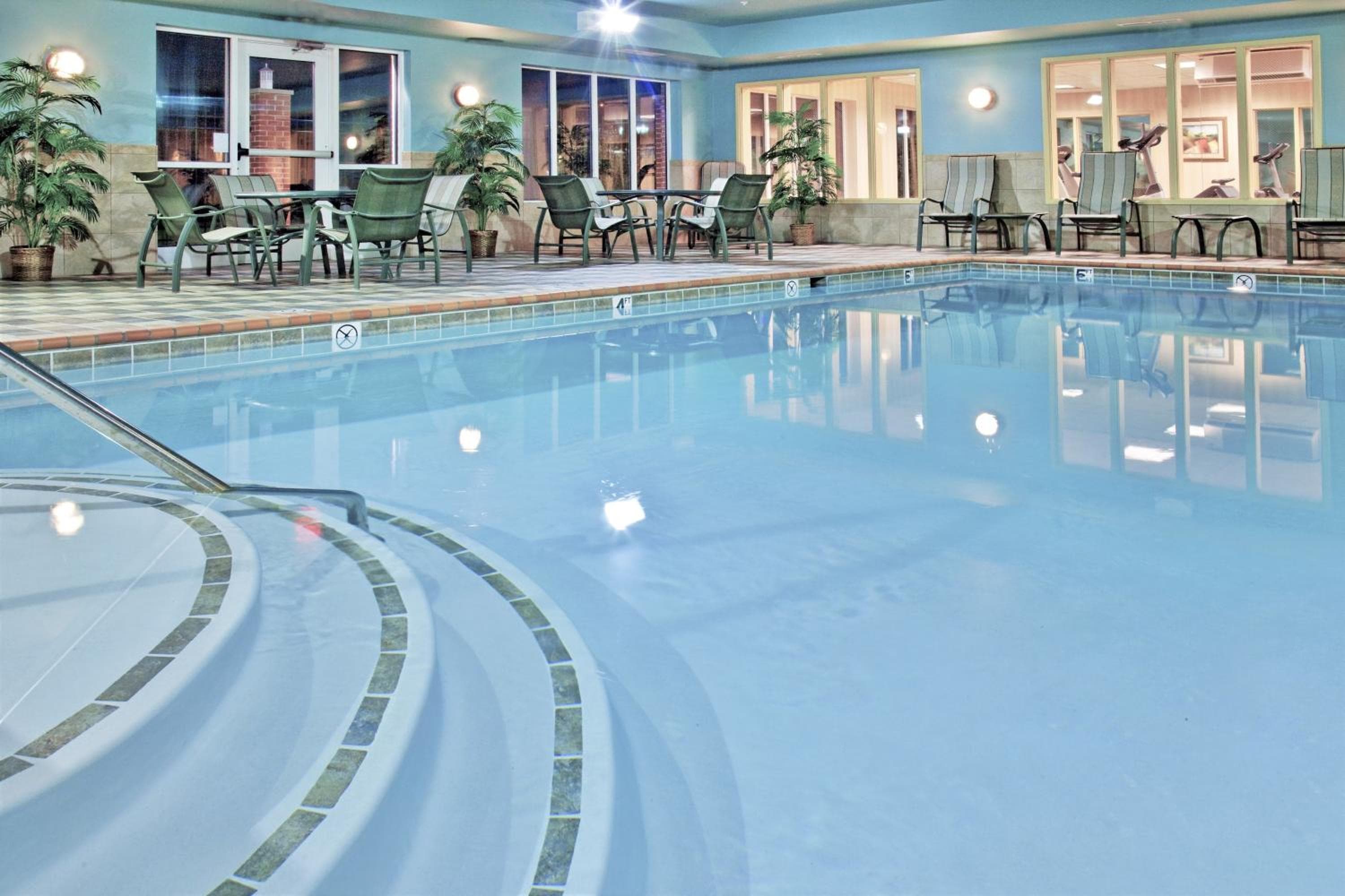 Holiday Inn Express Hotel & Suites Urbana-Champaign-U of I Area by IHG