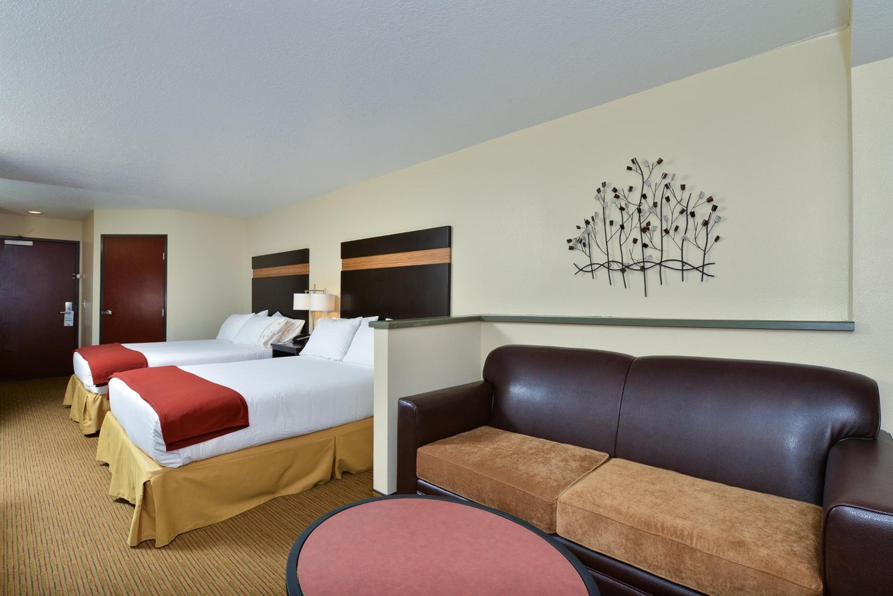 Holiday Inn Express Portland SE - Clackamas Area by IHG