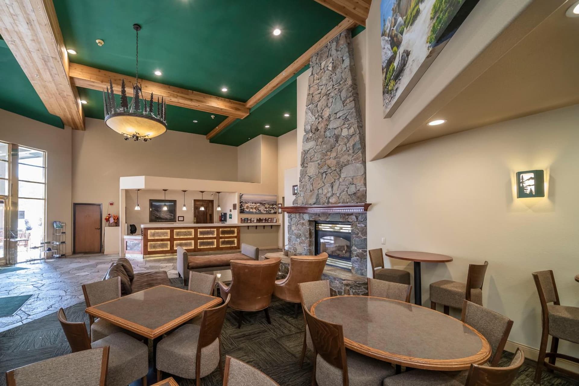 Truckee Donner Lodge