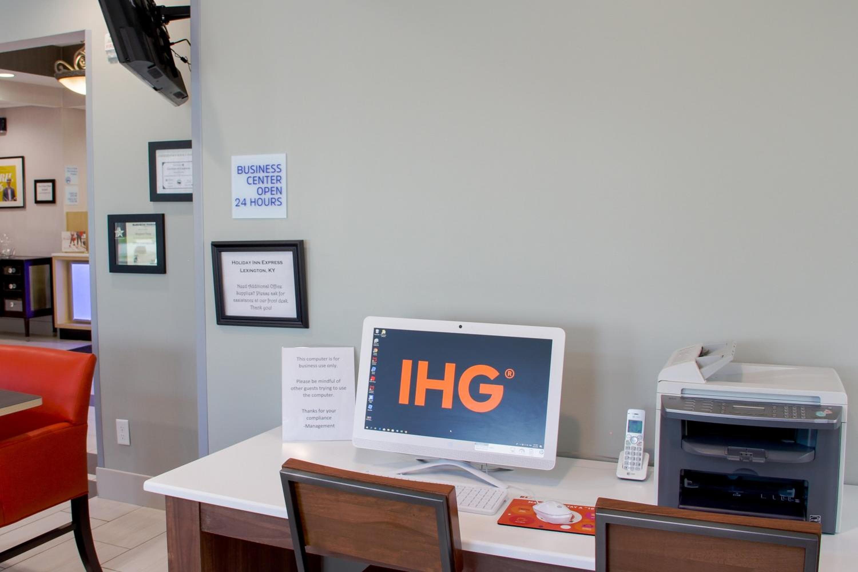 Holiday Inn Express & Suites Lexington Downtown Area-Keeneland by IHG
