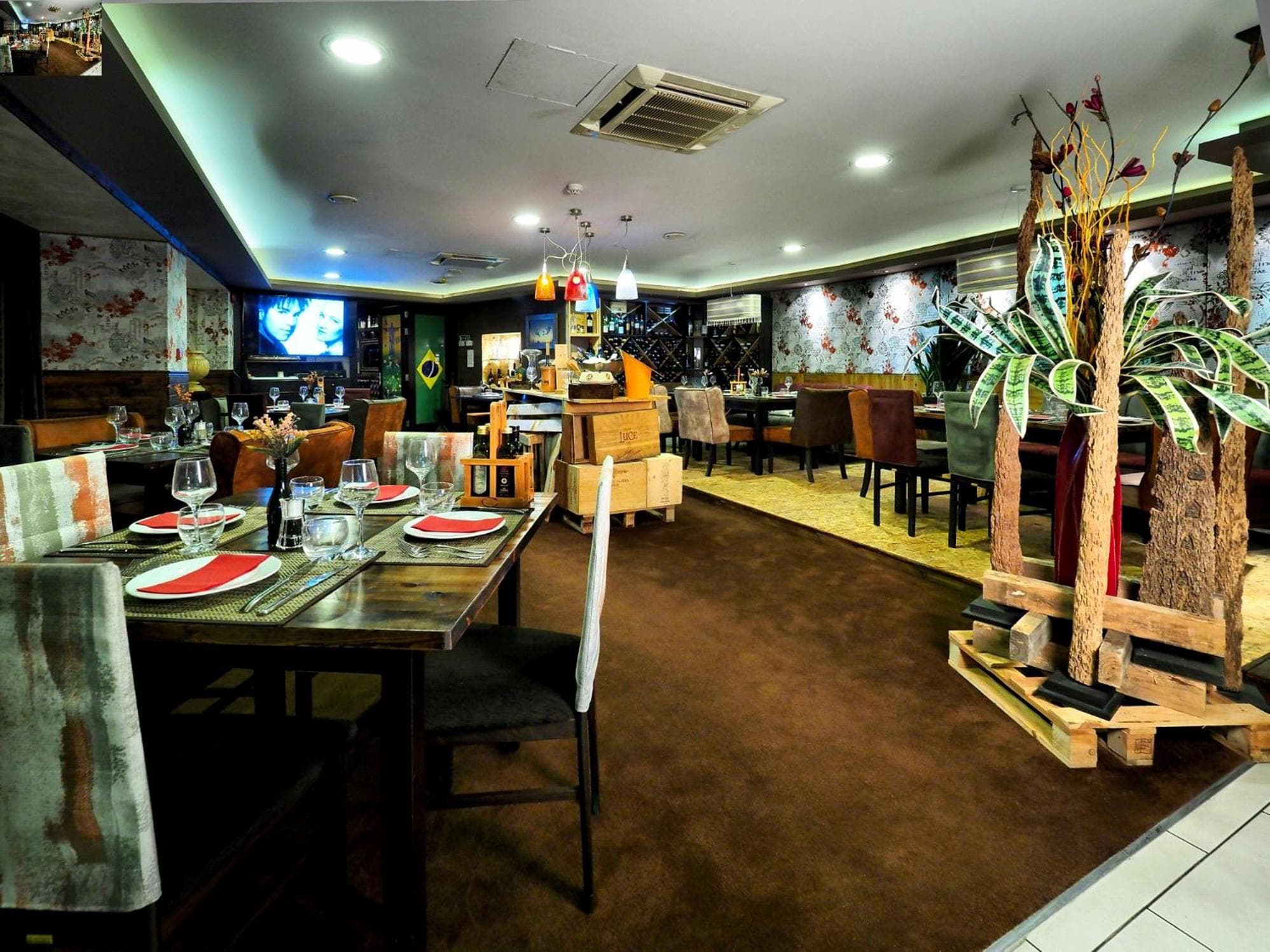 dining
